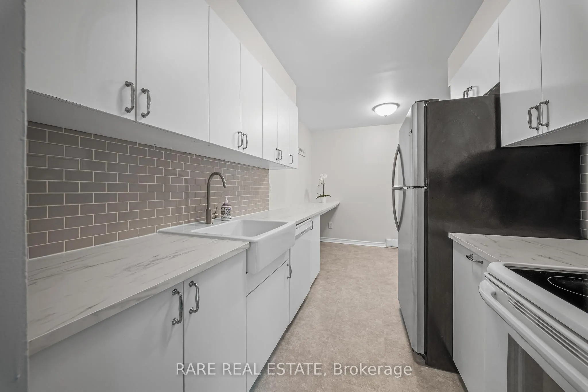 221 Ormond Drive #18