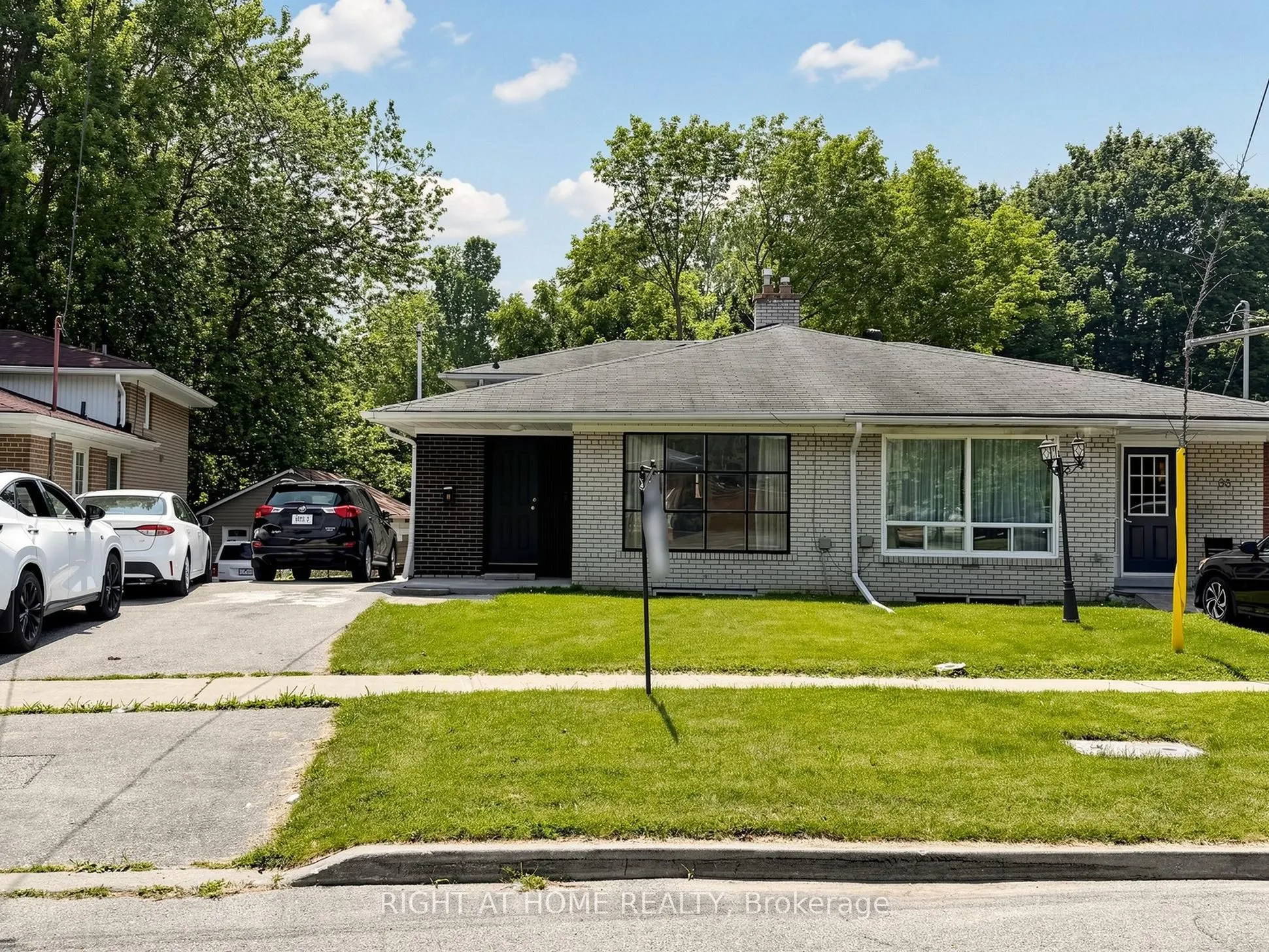 65 Darlingside Drive
