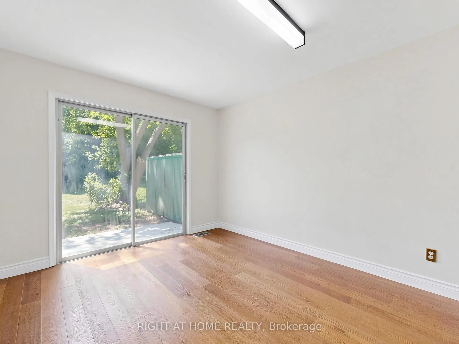 65 Darlingside Drive