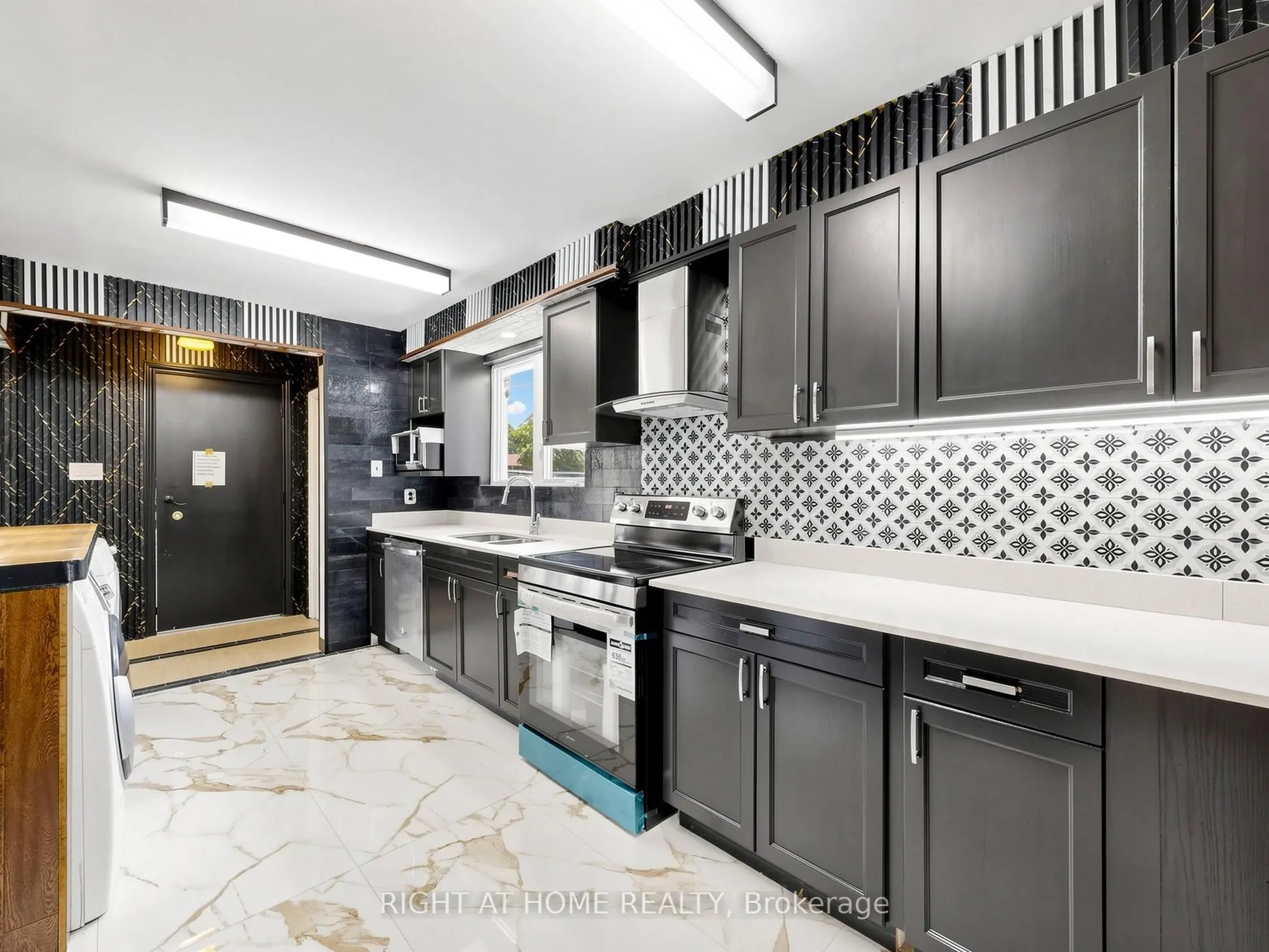 65 Darlingside Drive