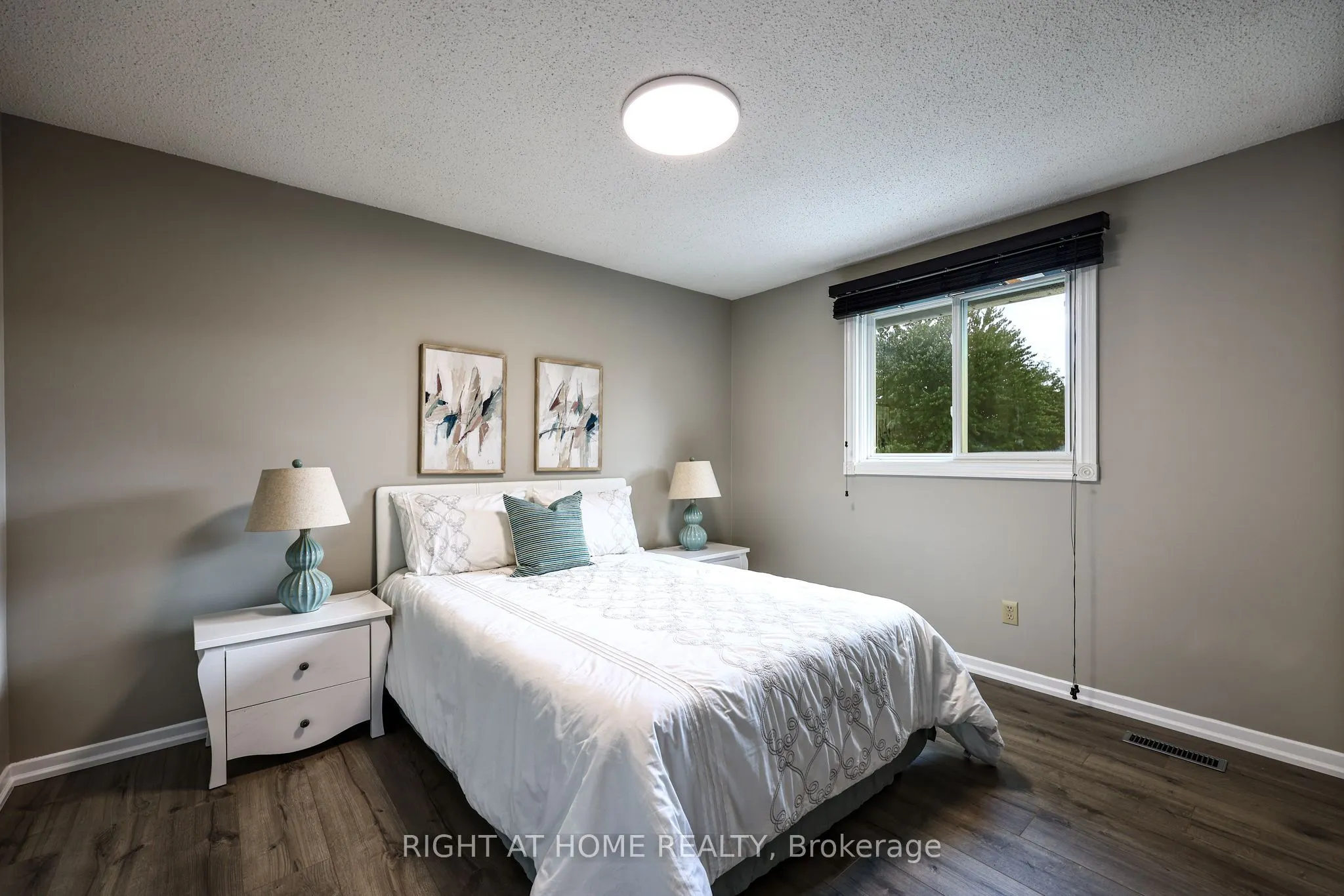 65 Anstead Crescent