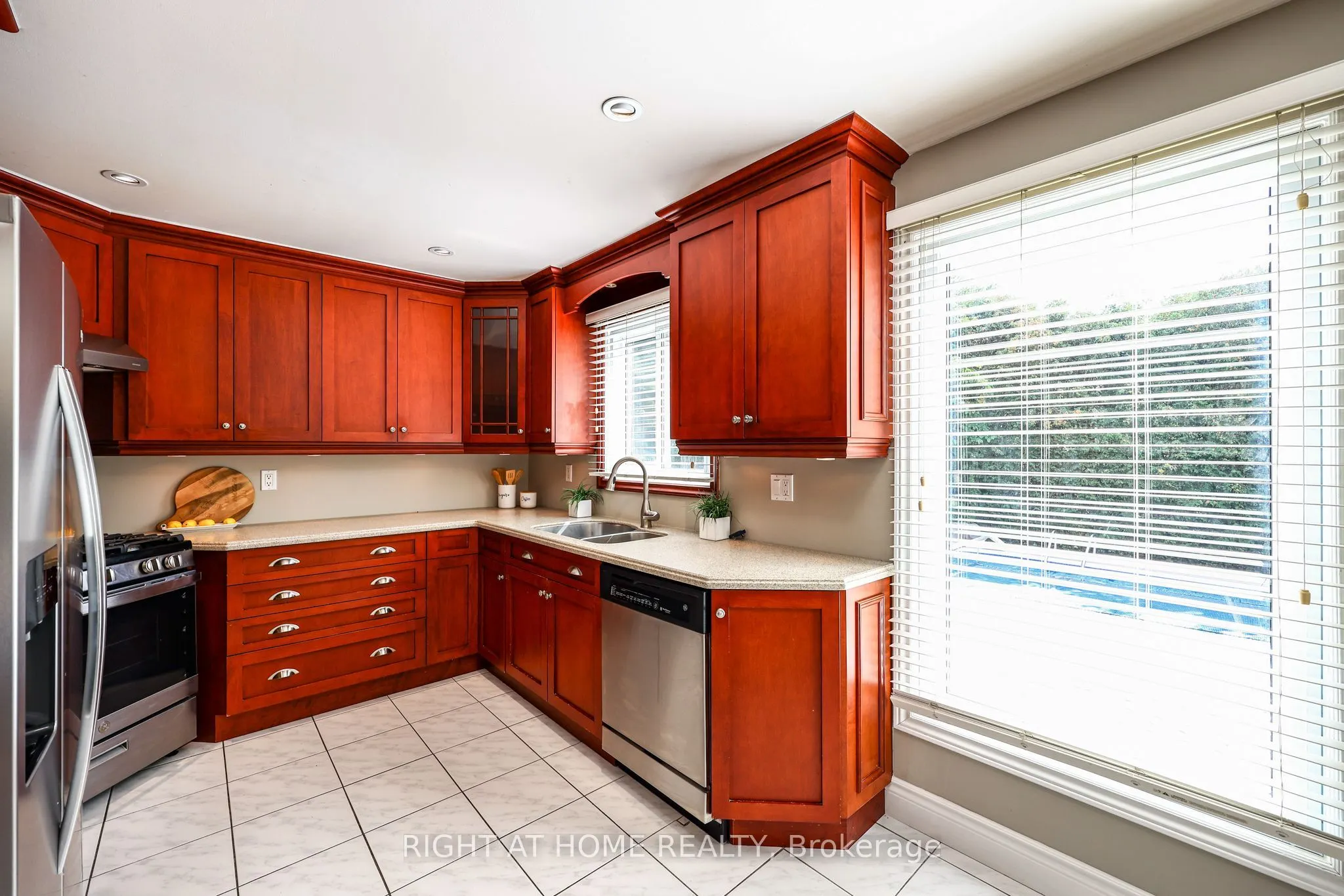 65 Anstead Crescent