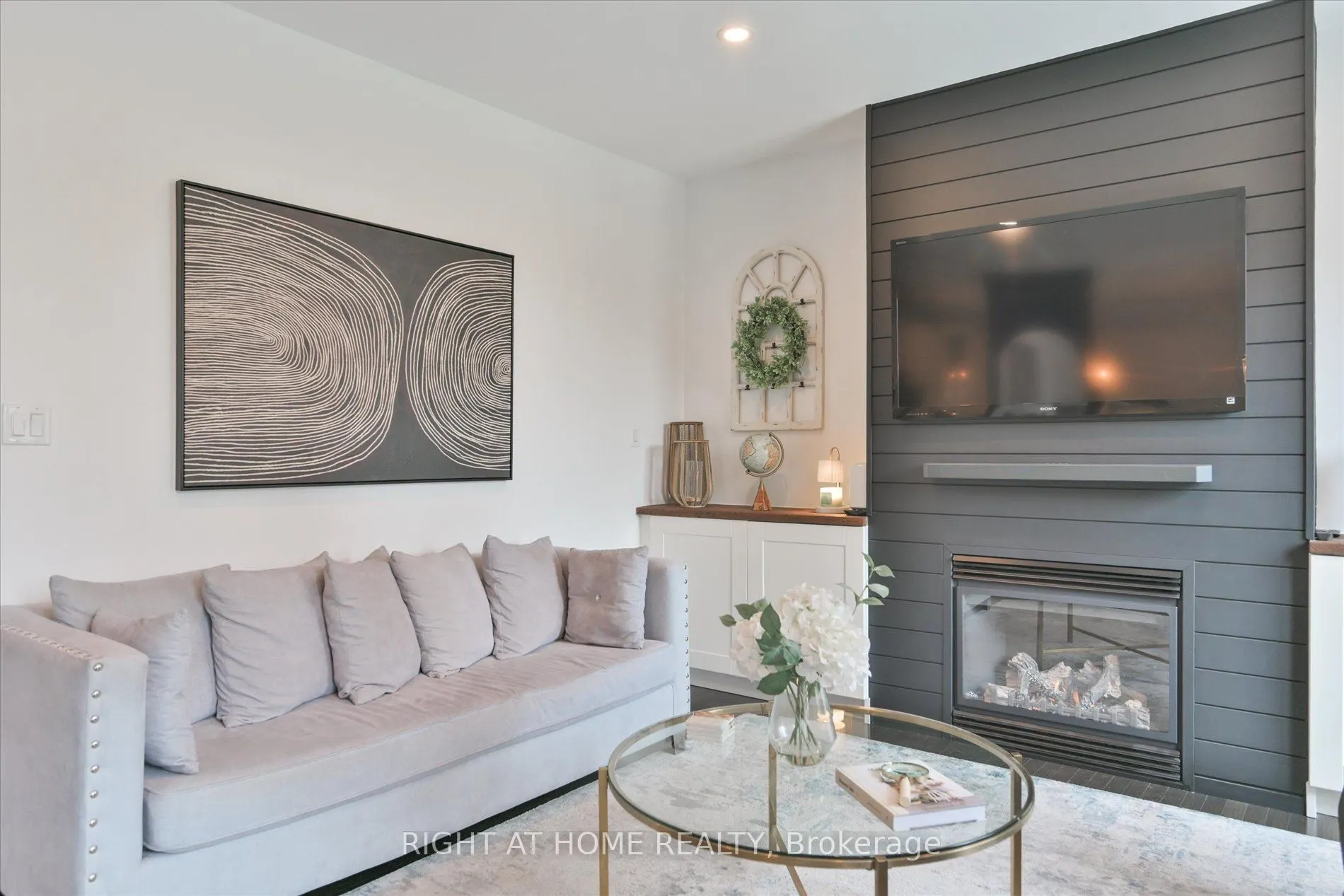 1259 Aldsworth Crescent