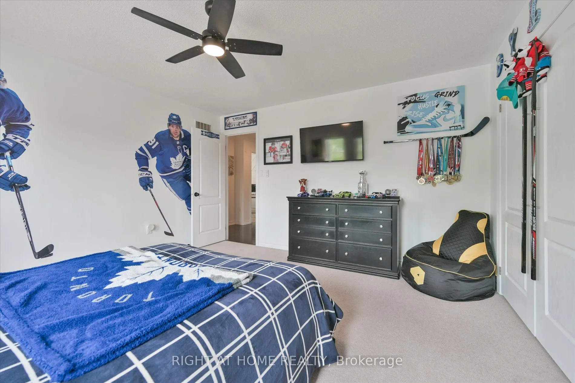 1259 Aldsworth Crescent