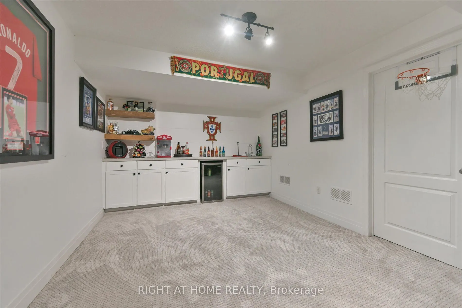 1259 Aldsworth Crescent