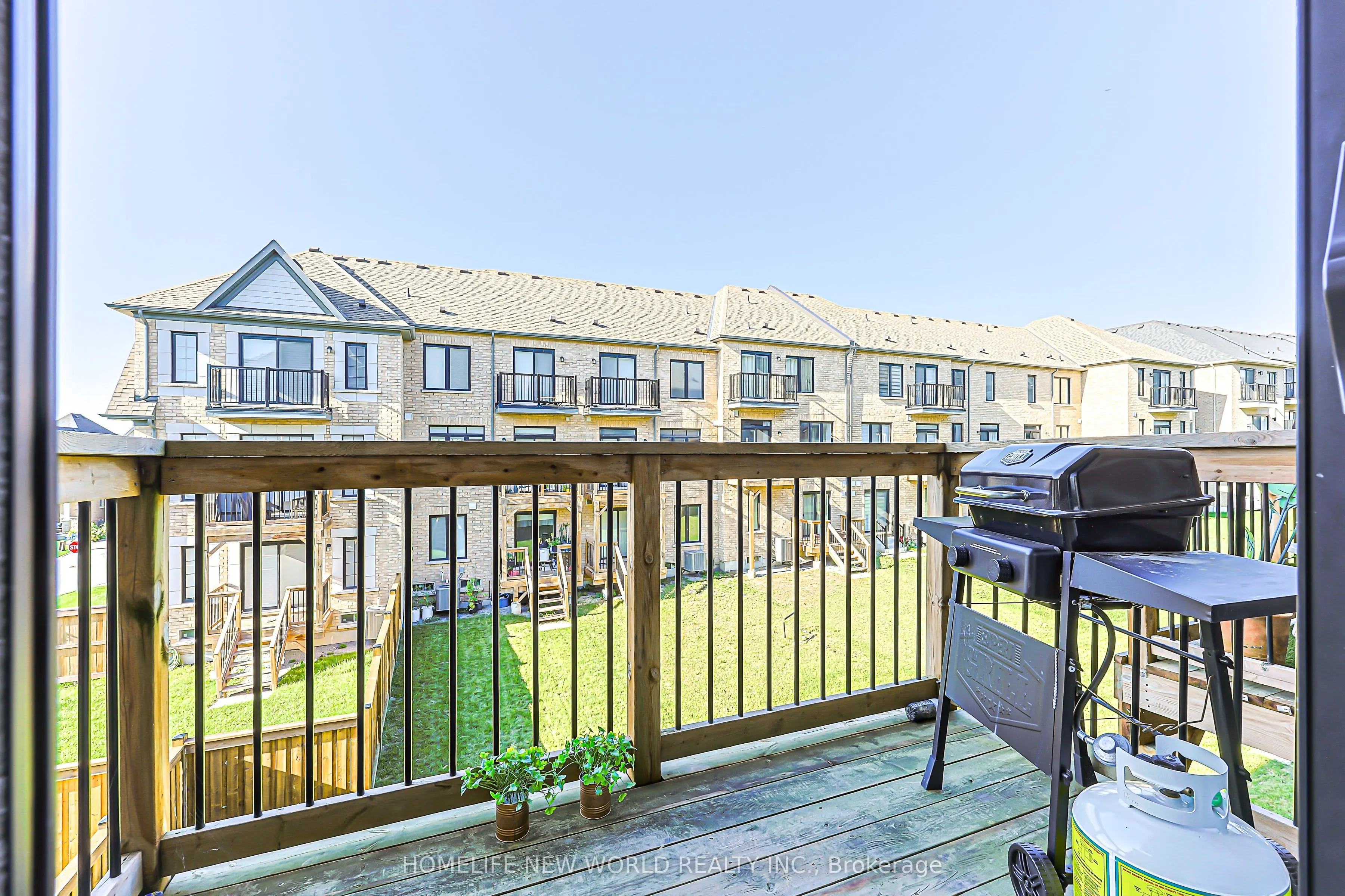 56 Elkington Crescent