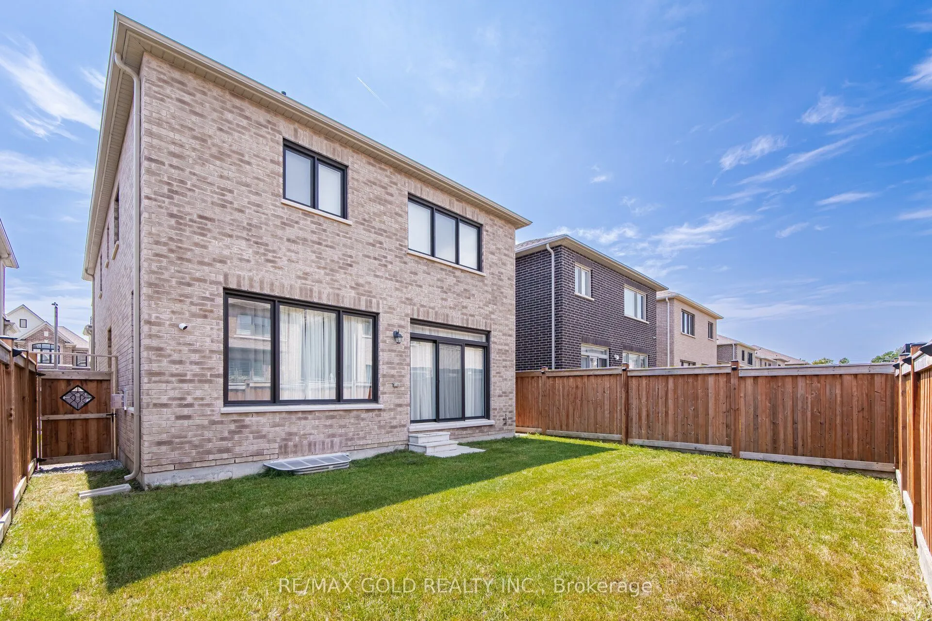 8 Huggins Drive