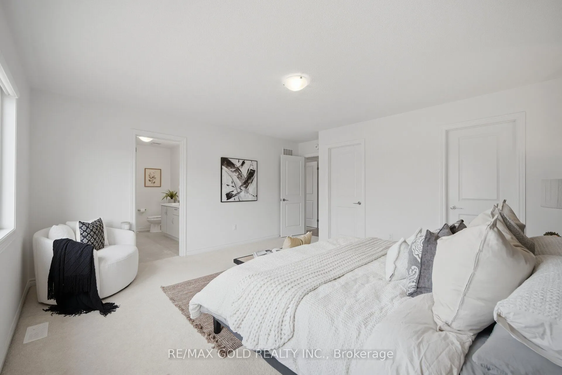 8 Huggins Drive