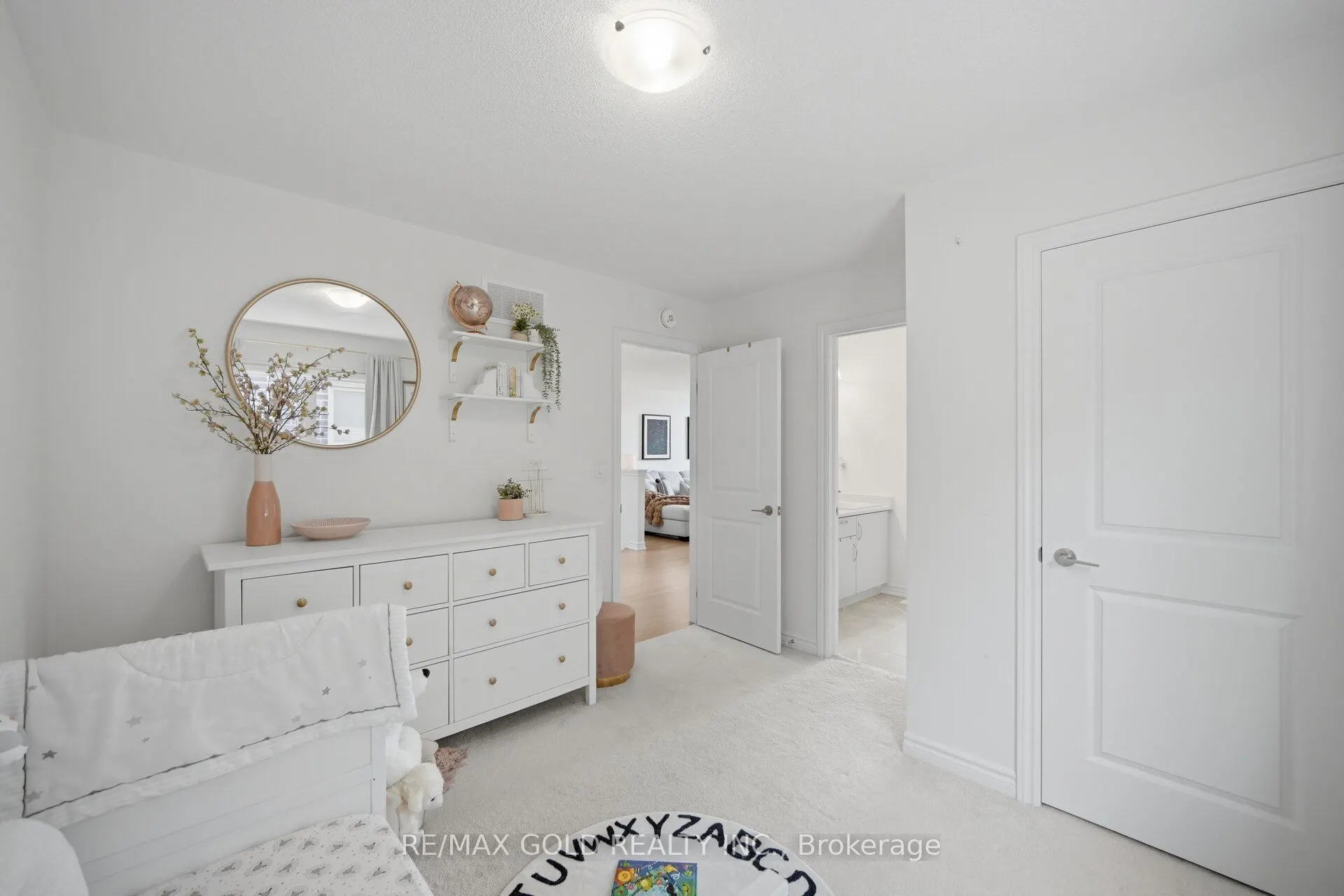 8 Huggins Drive