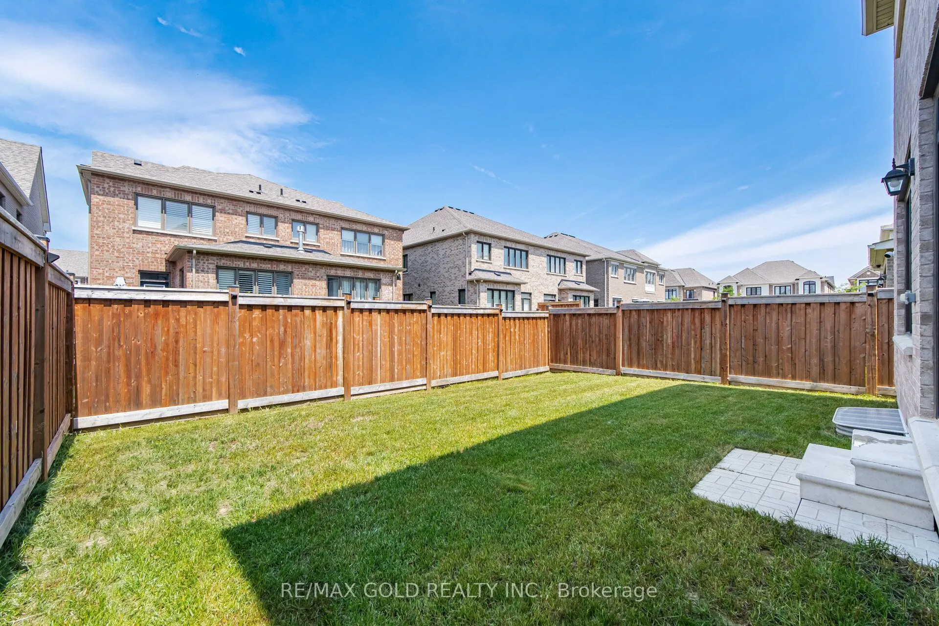 8 Huggins Drive