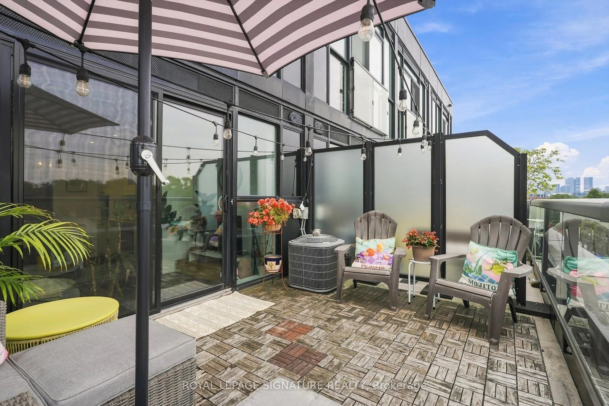 899 Queen Street E #503