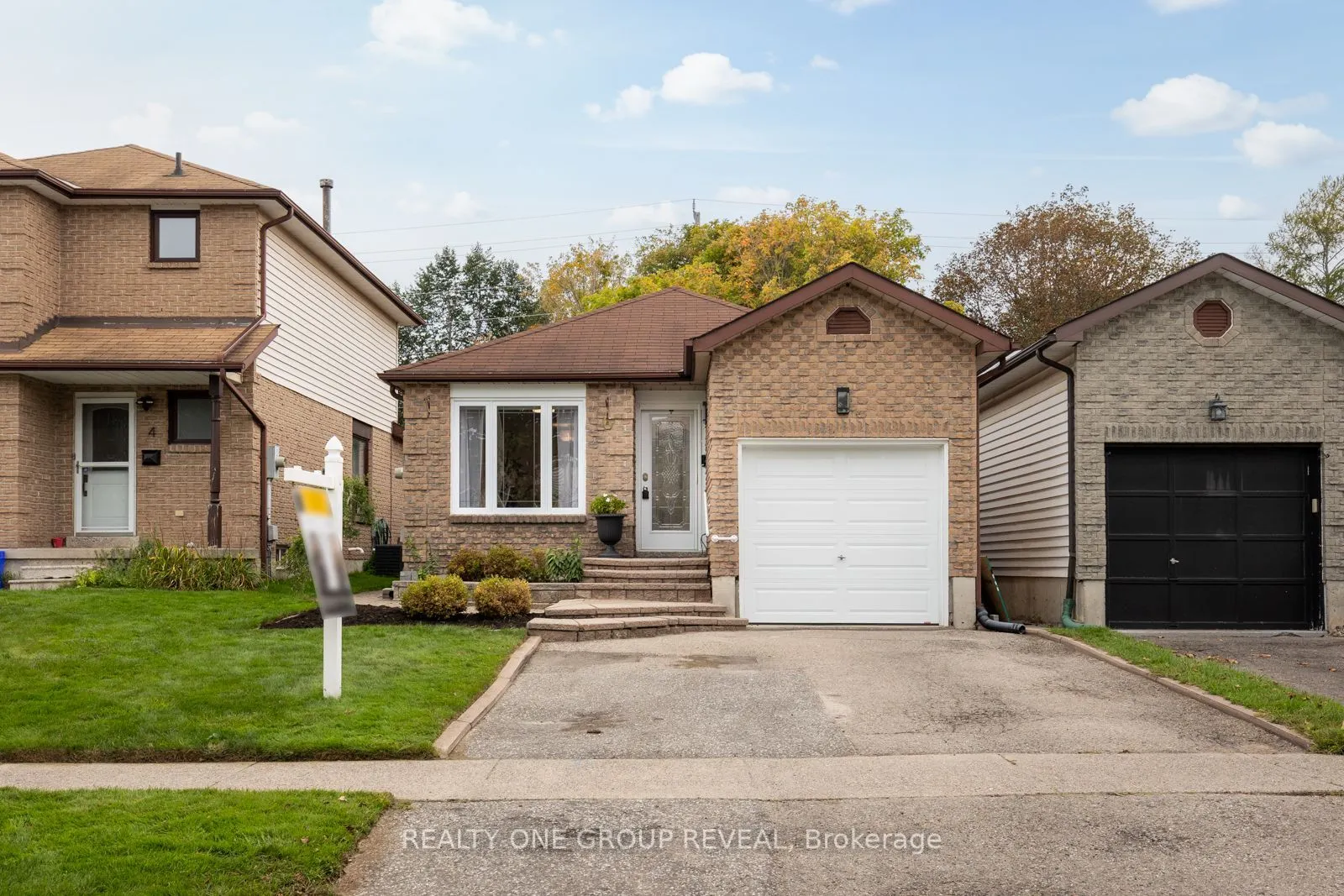6 Mcfeeters Crescent