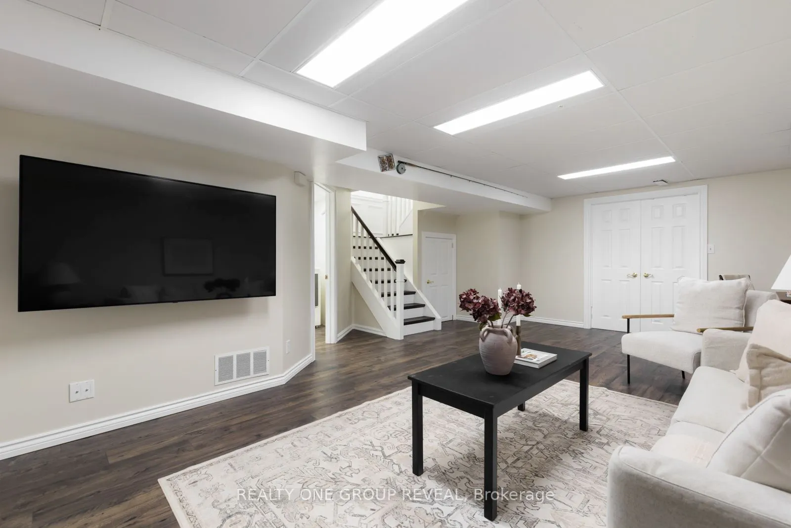 6 Mcfeeters Crescent