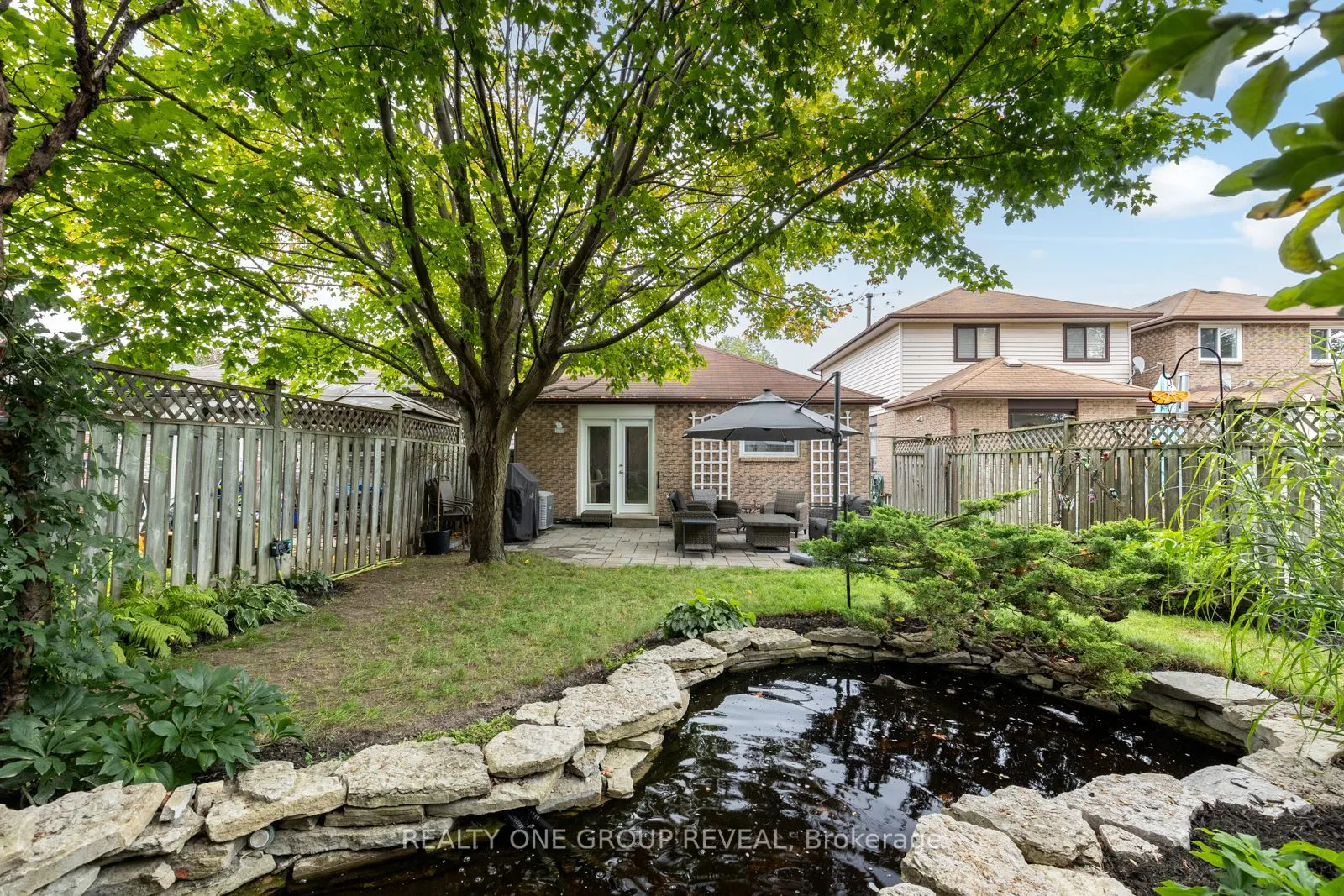 6 Mcfeeters Crescent
