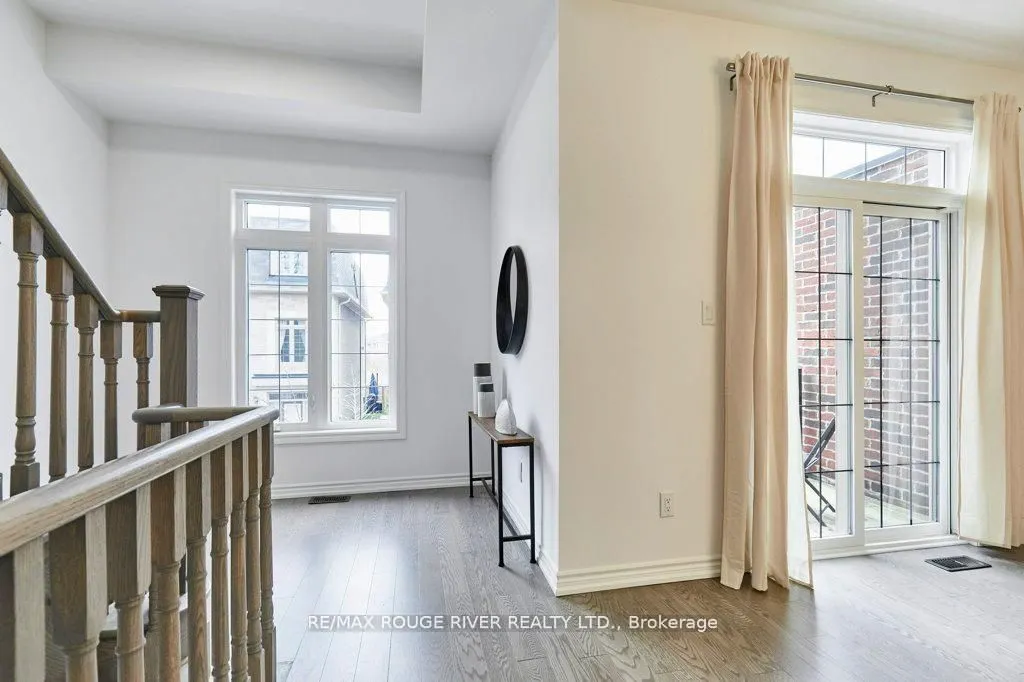 6 Seagrave Lane