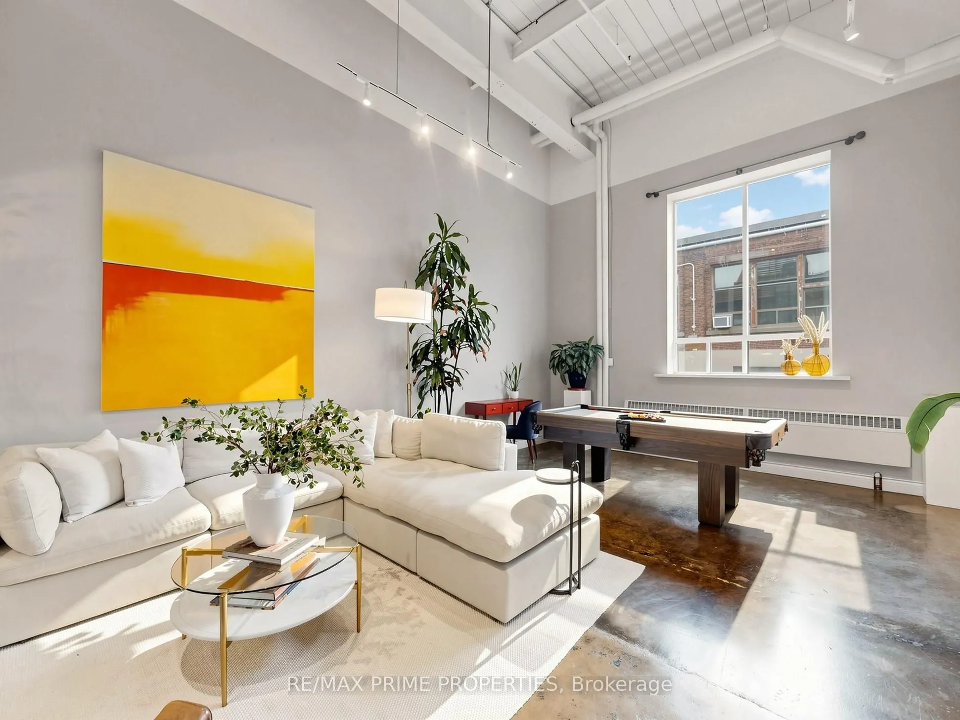 326 Carlaw Avenue #108