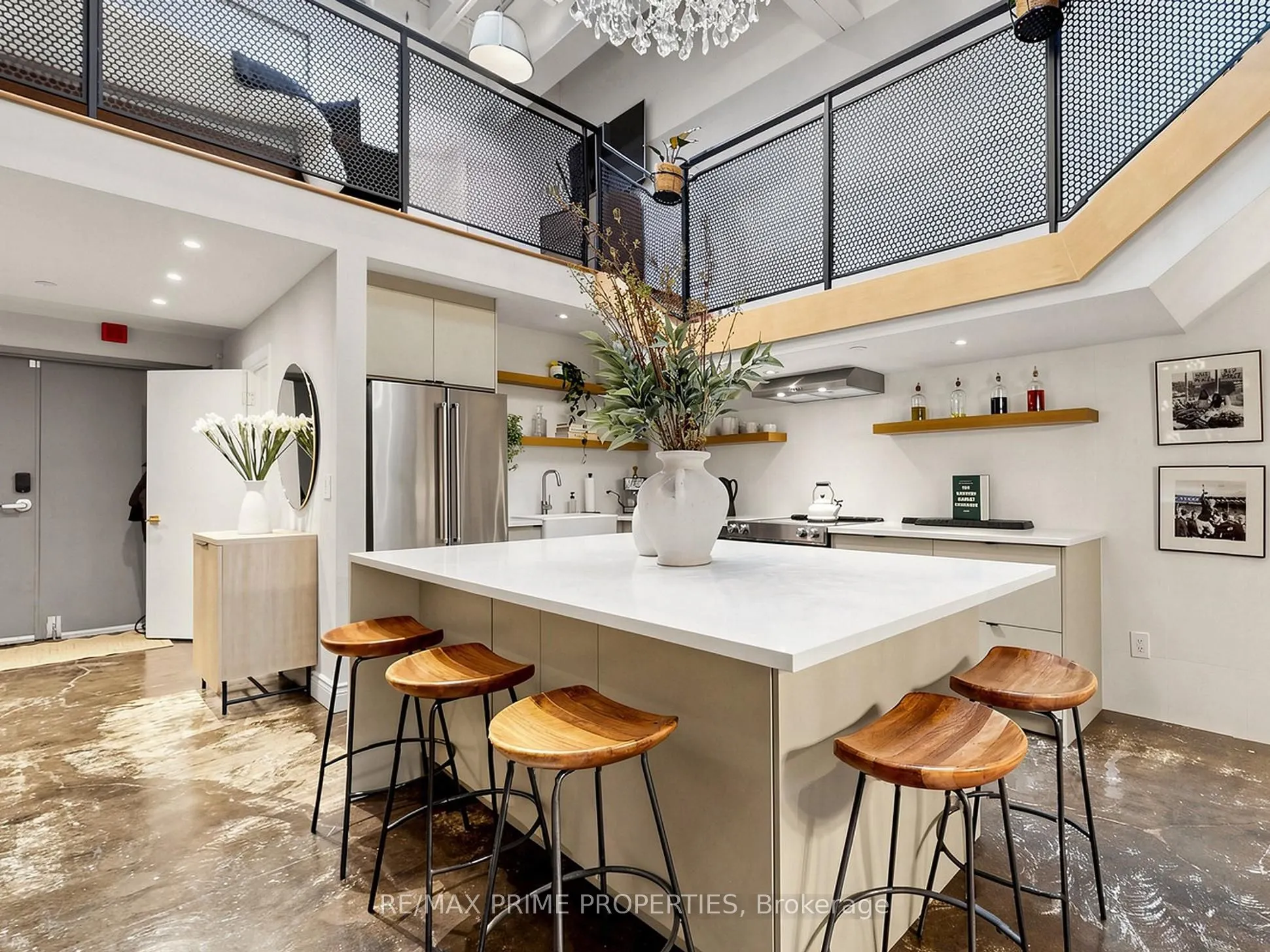 326 Carlaw Avenue #108