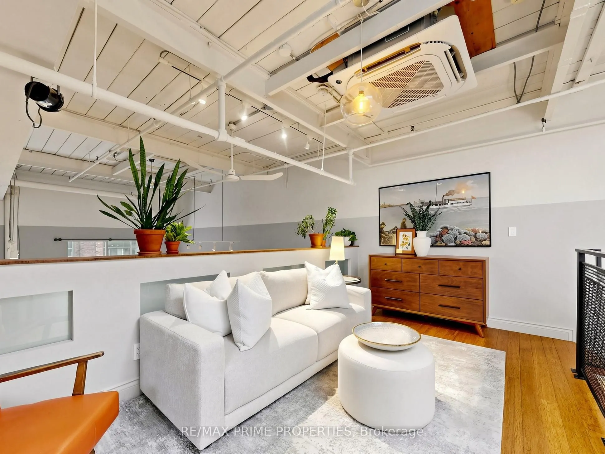 326 Carlaw Avenue #108
