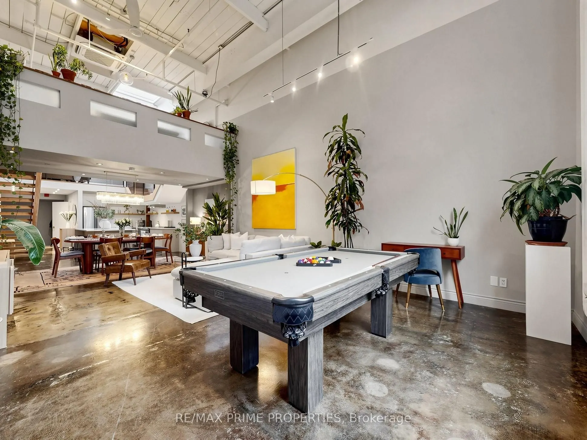 326 Carlaw Avenue #108