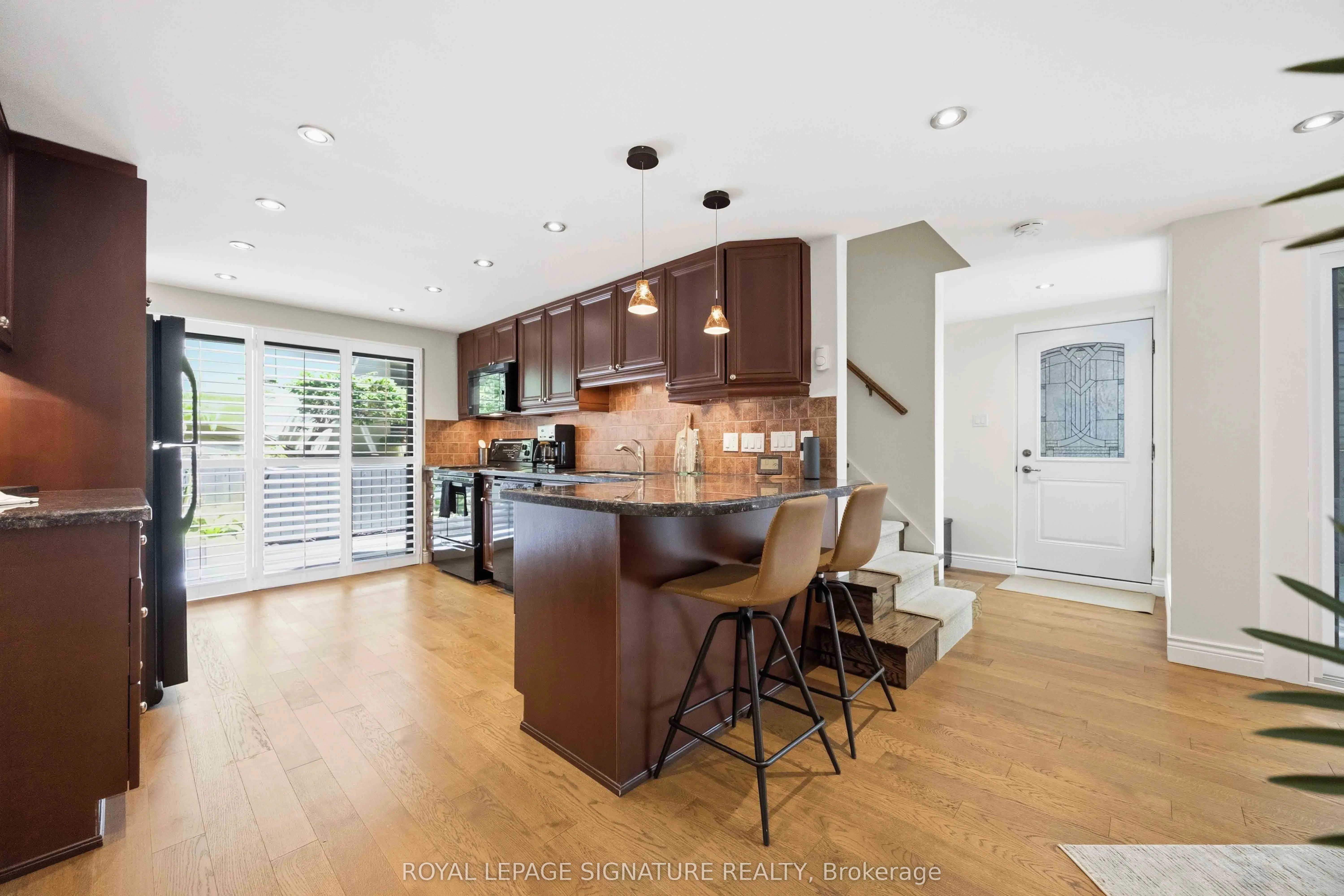 2366 Queen Street E #7