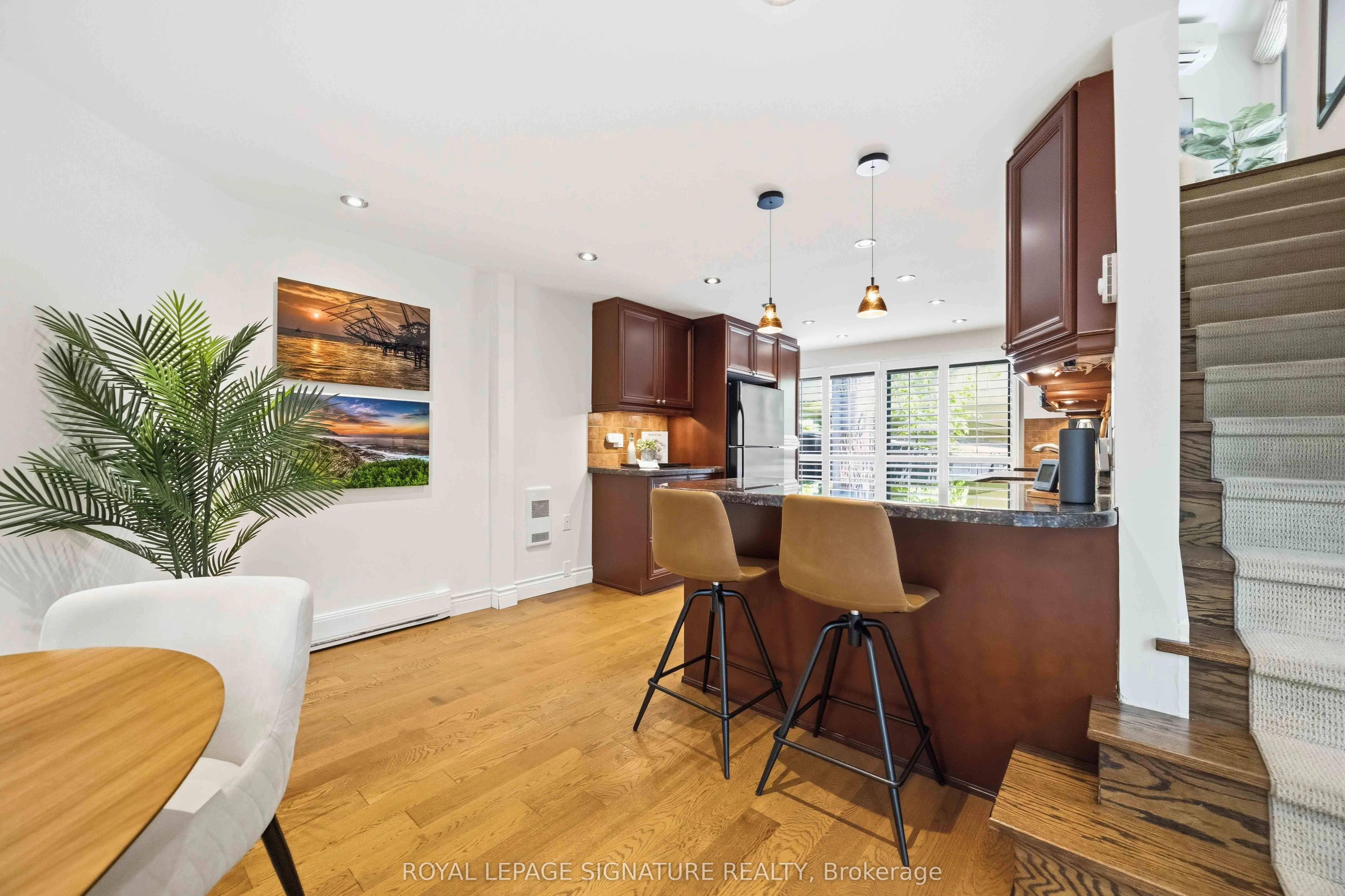 2366 Queen Street E #7