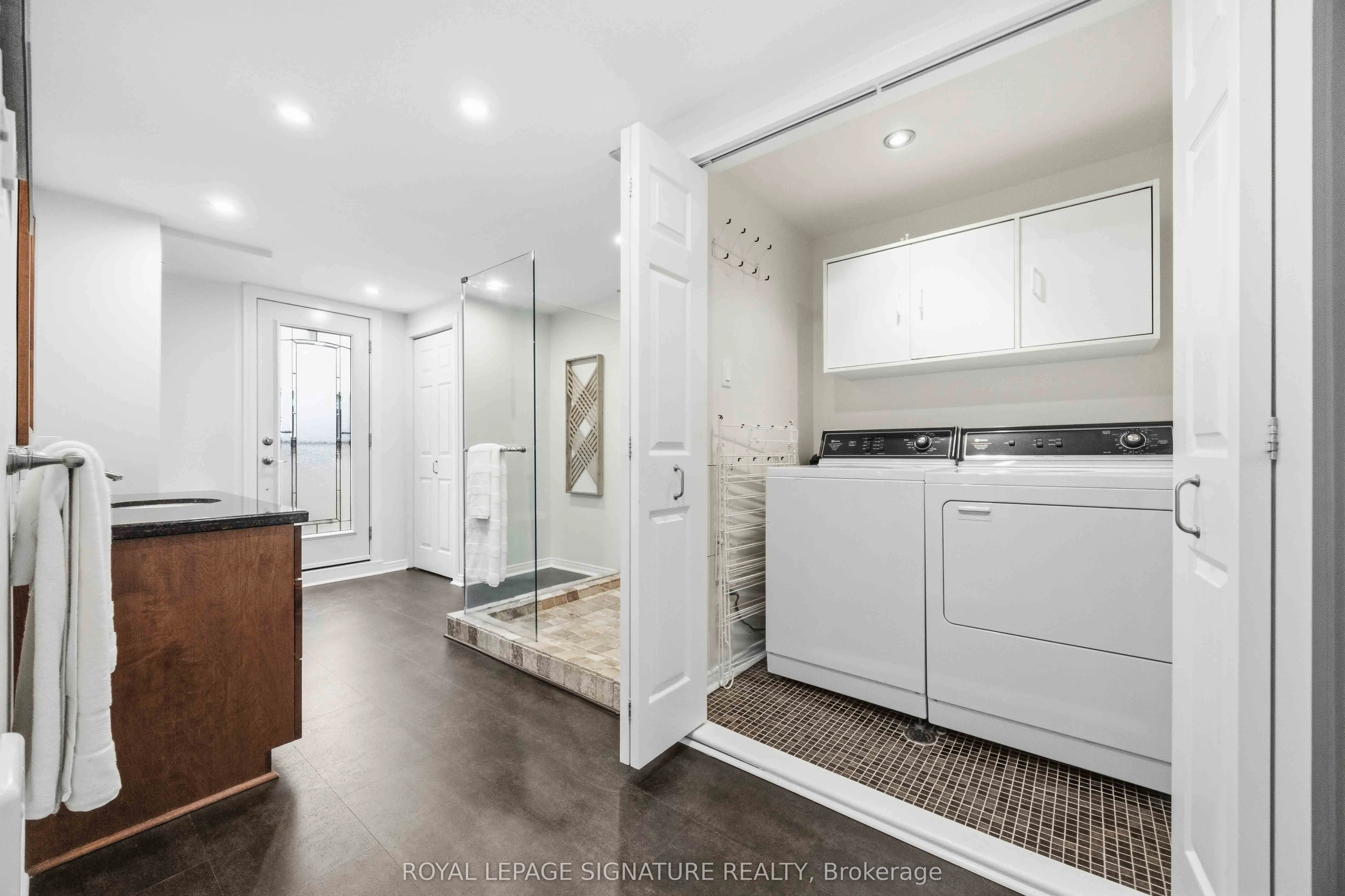 2366 Queen Street E #7