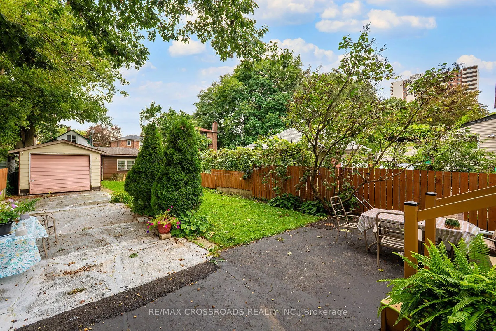 36 Mcdonald Avenue