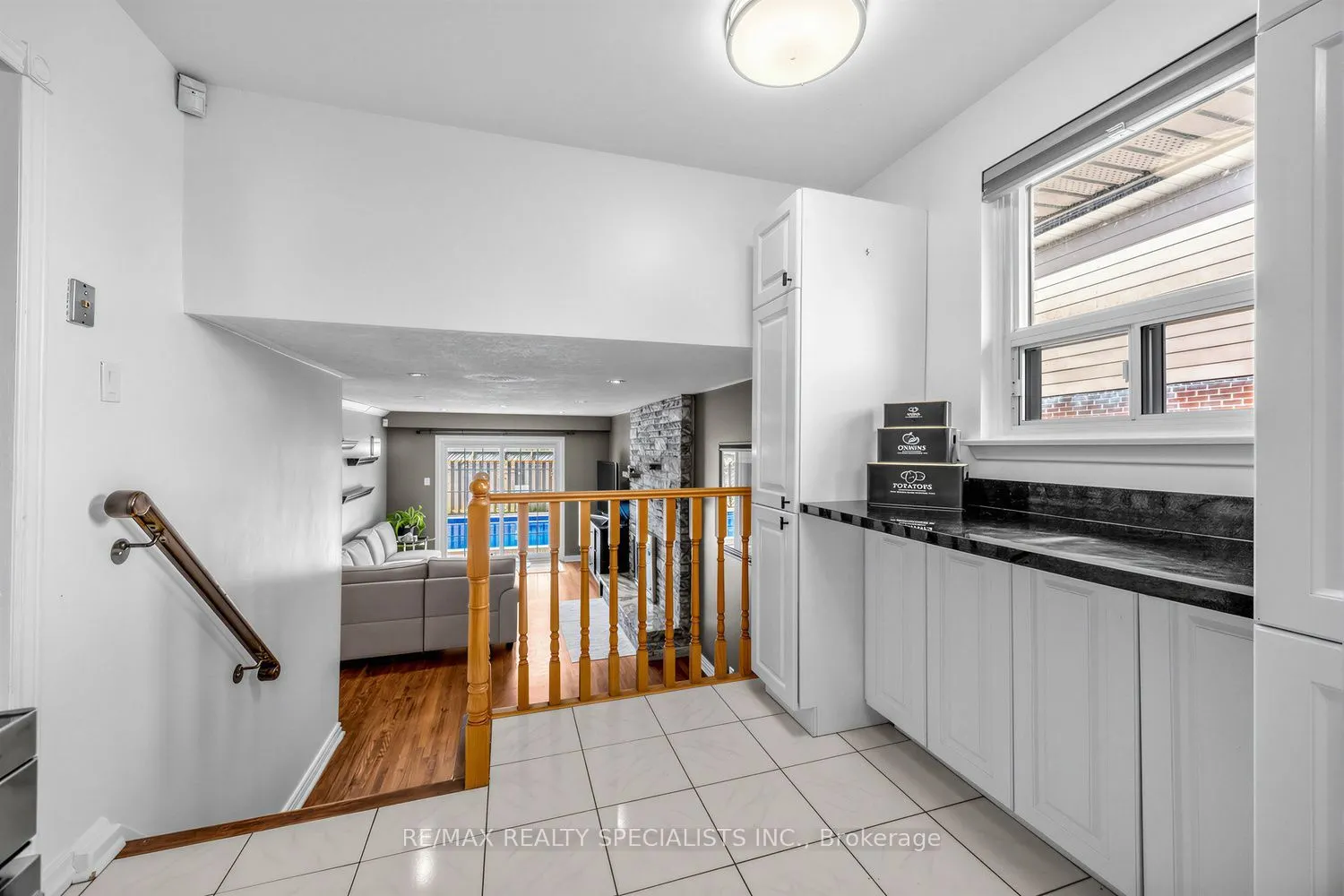 16 Langevin Crescent
