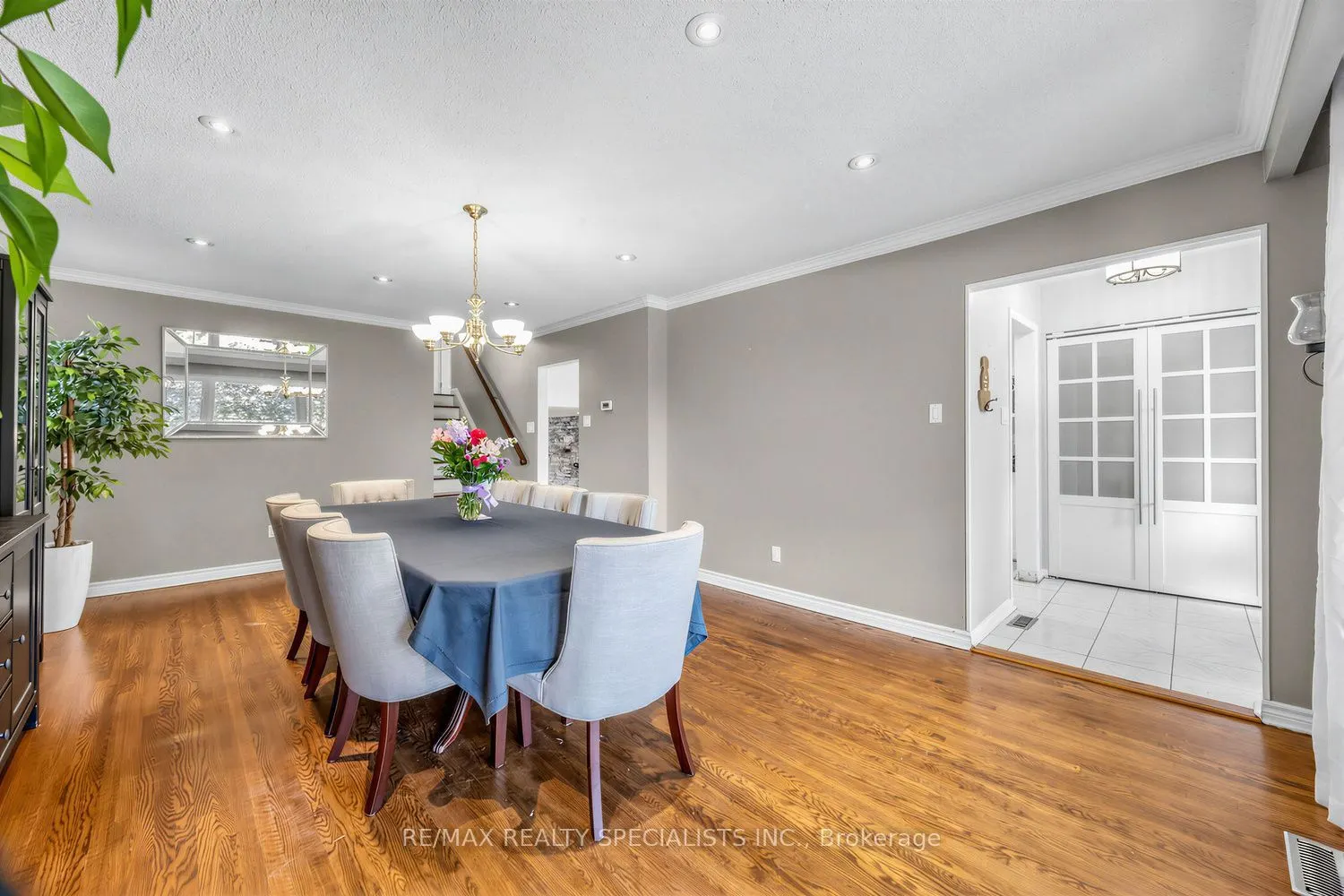16 Langevin Crescent