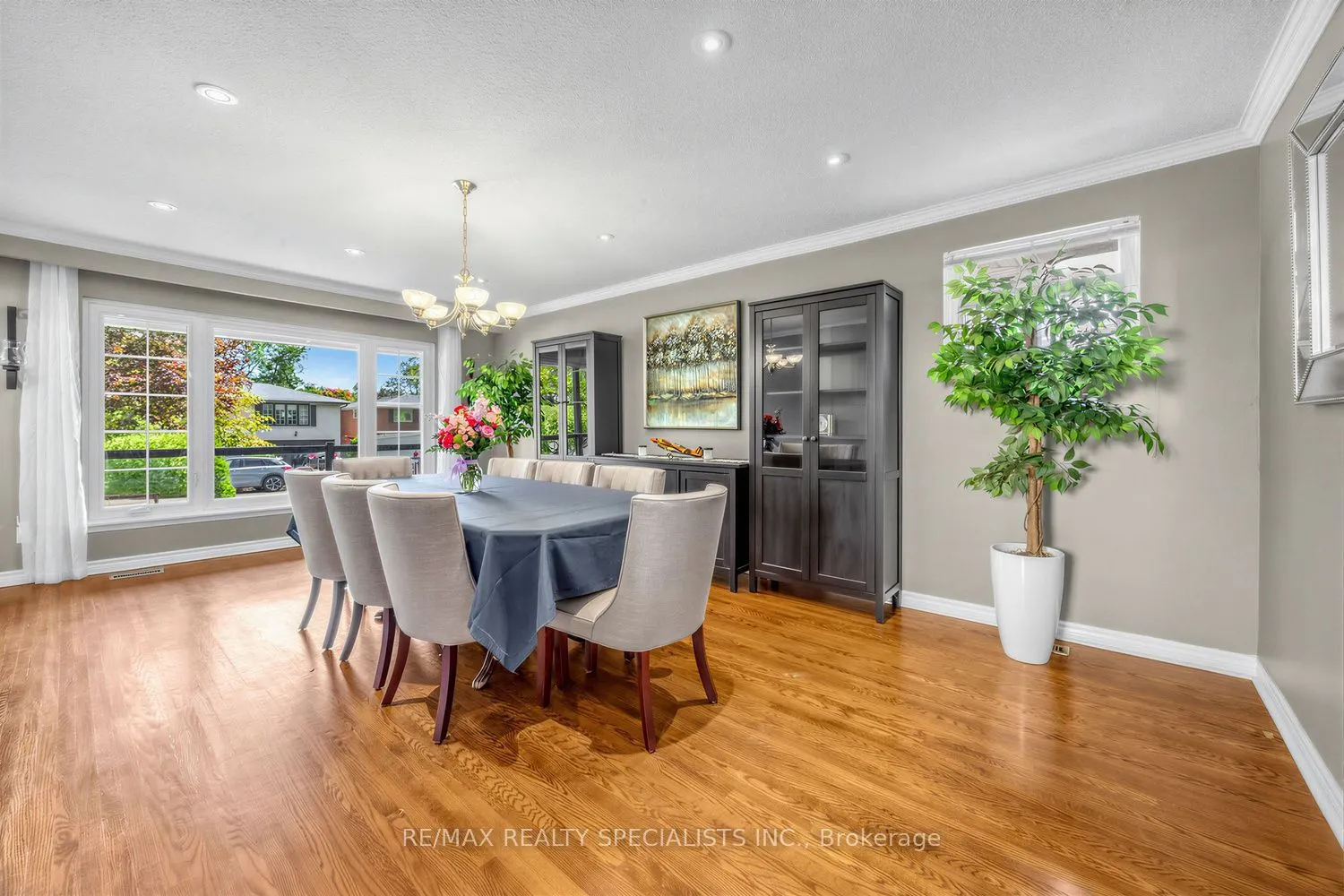 16 Langevin Crescent