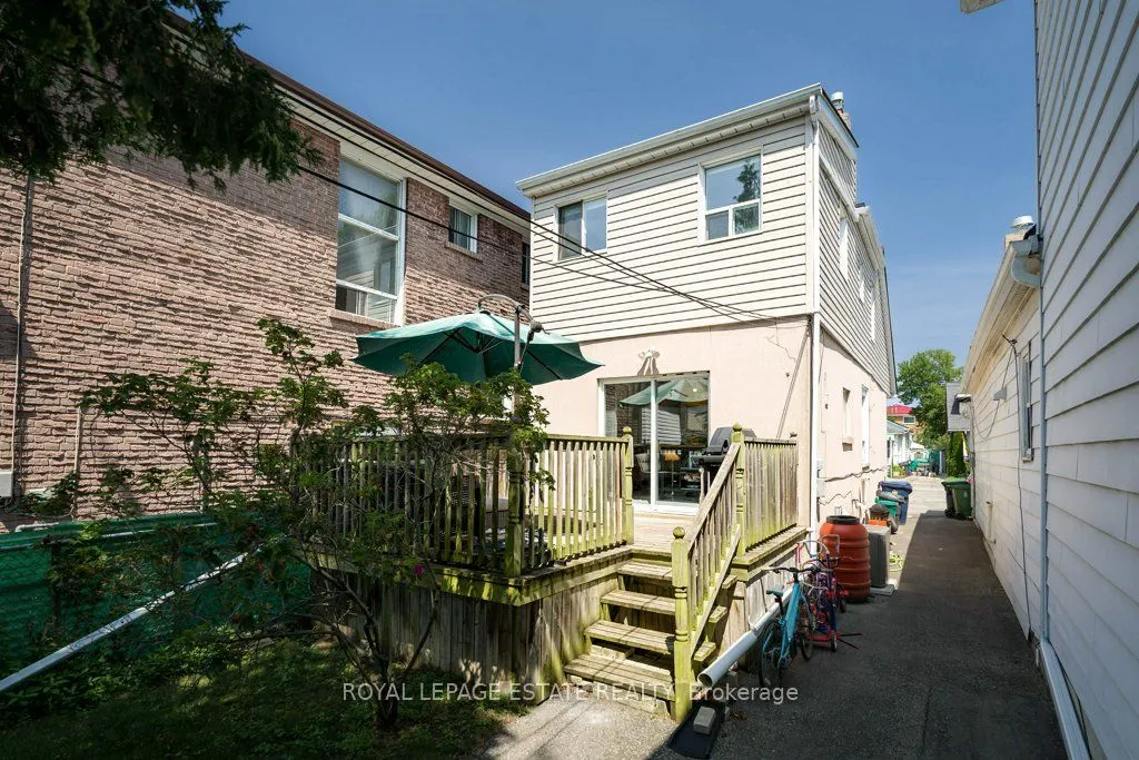 82 August Avenue