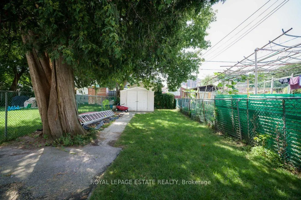 82 August Avenue