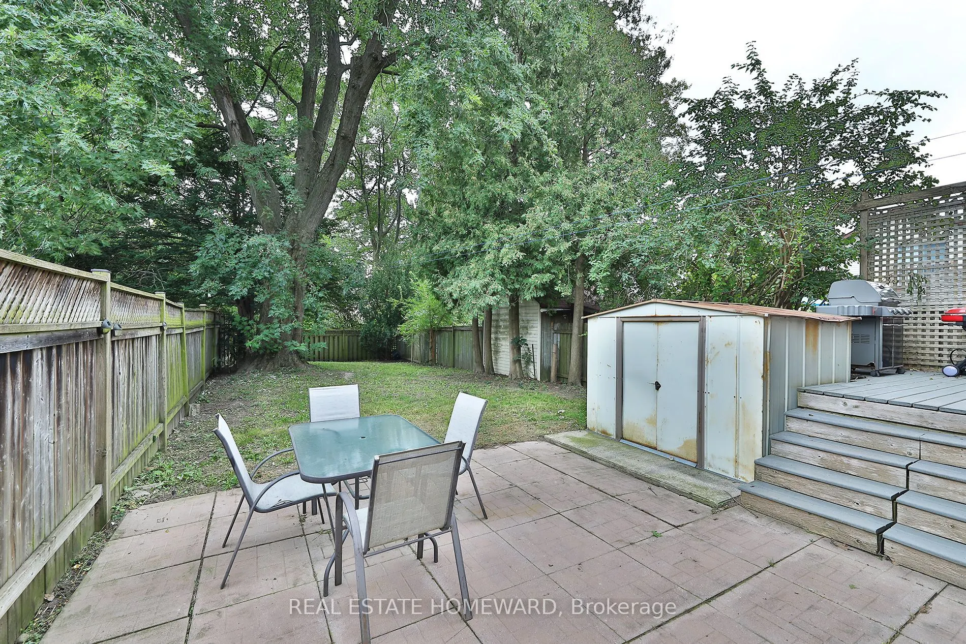 1 Pinegrove Avenue