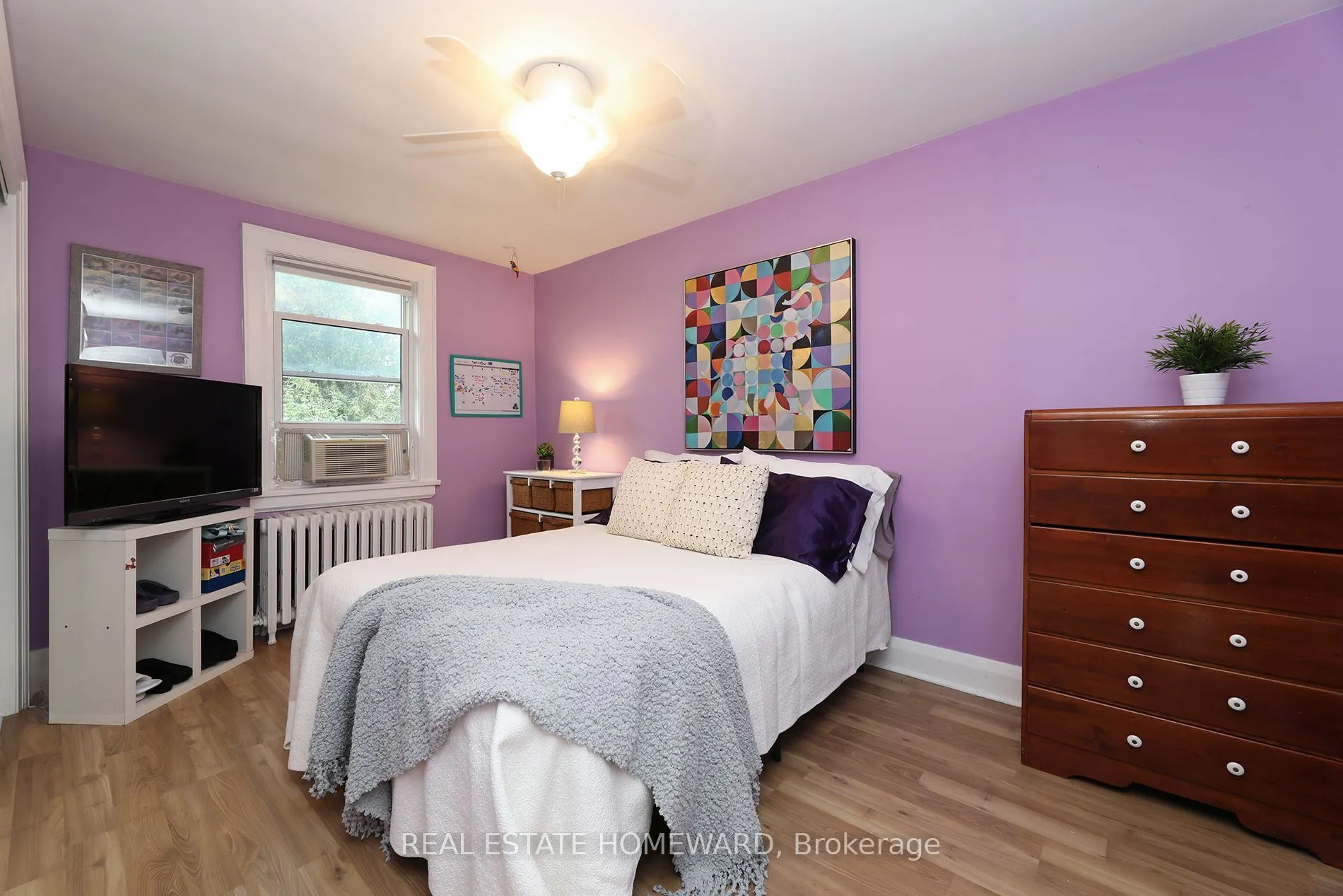 1 Pinegrove Avenue