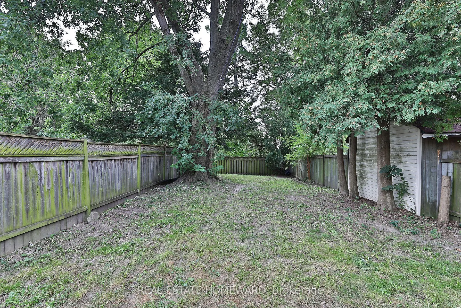 1 Pinegrove Avenue