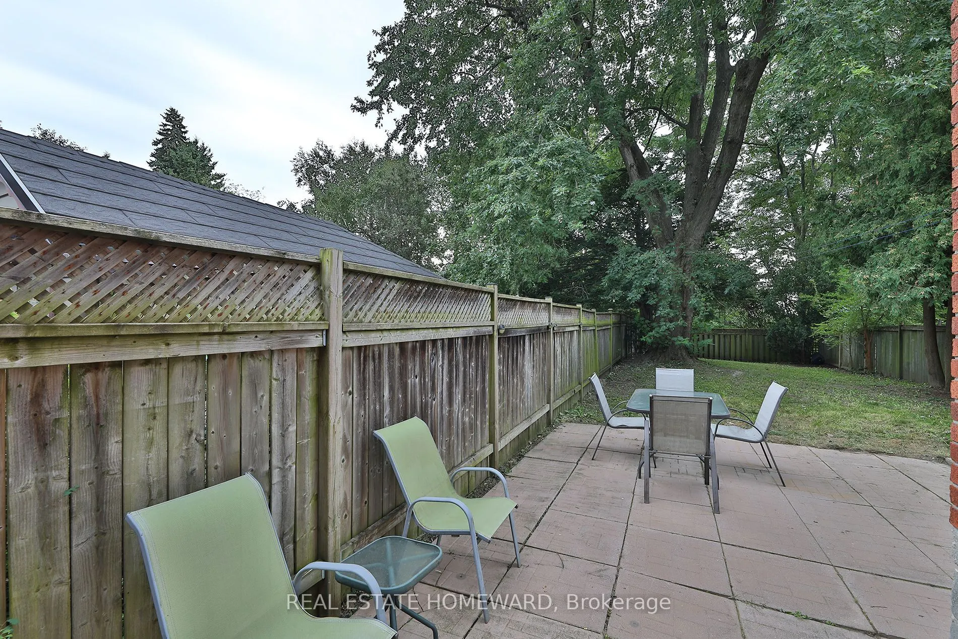 1 Pinegrove Avenue
