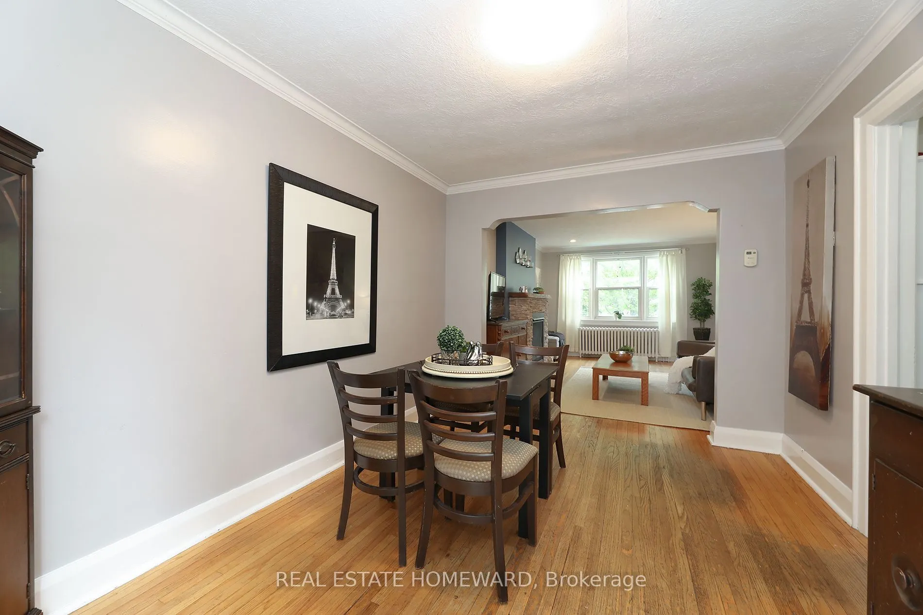 1 Pinegrove Avenue