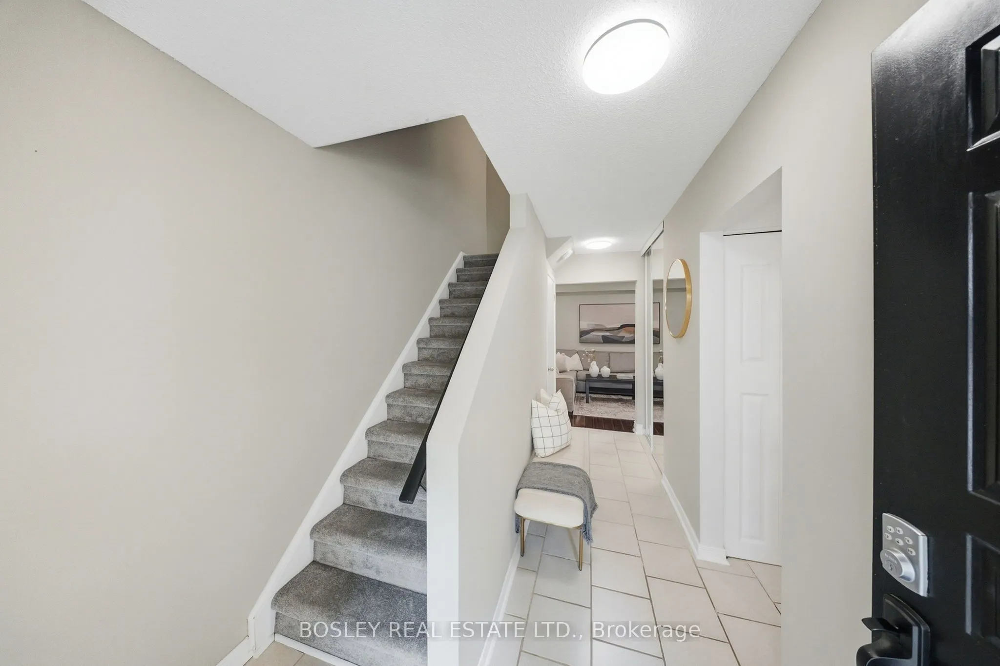 865 Gentry Crescent