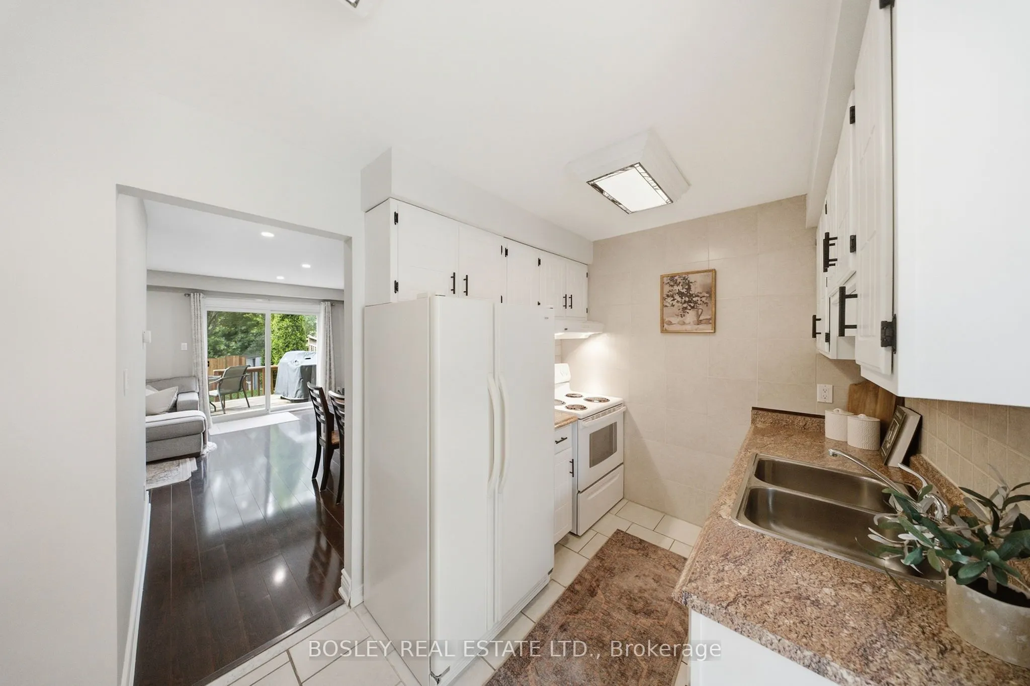 865 Gentry Crescent