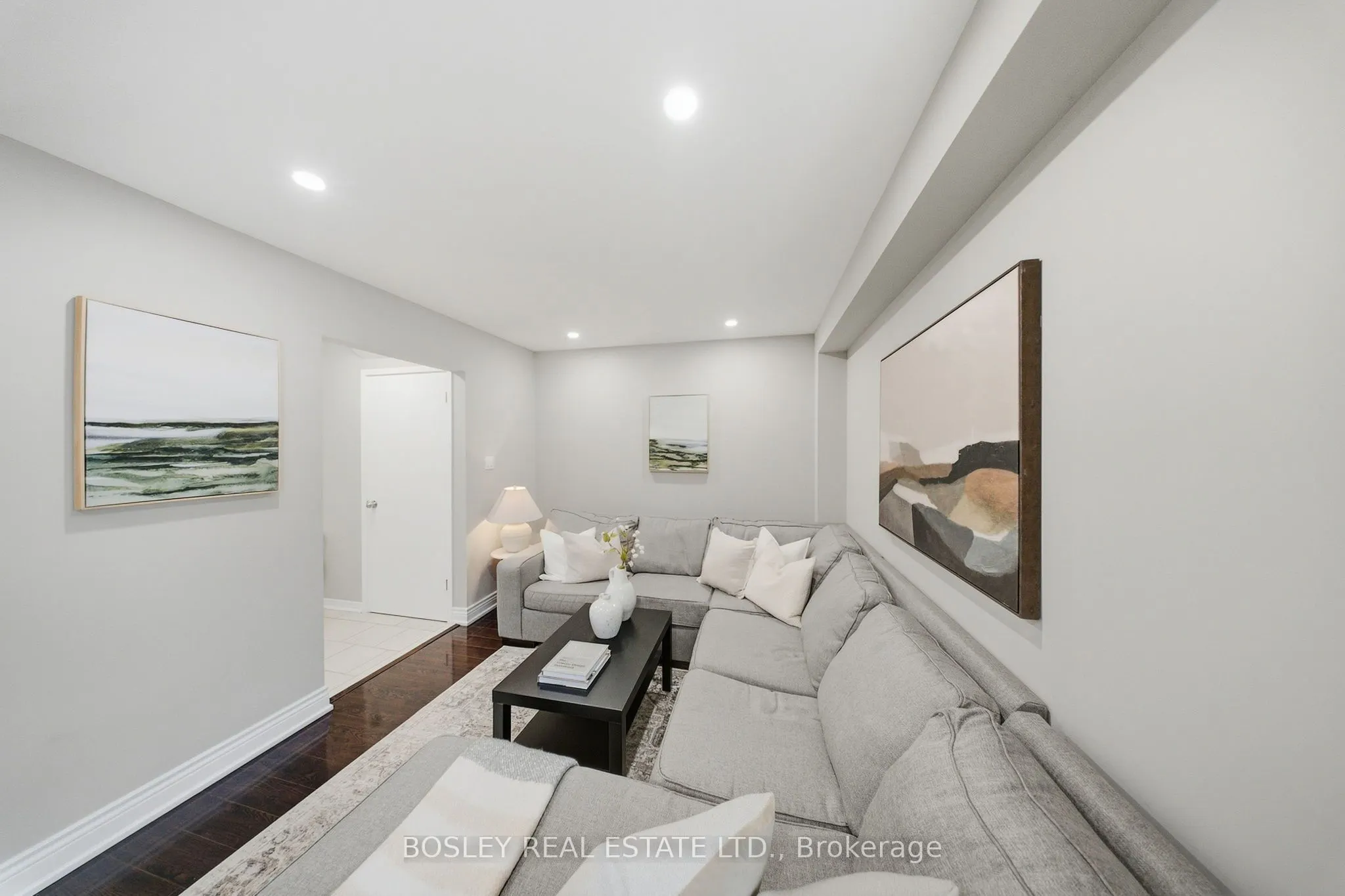 865 Gentry Crescent