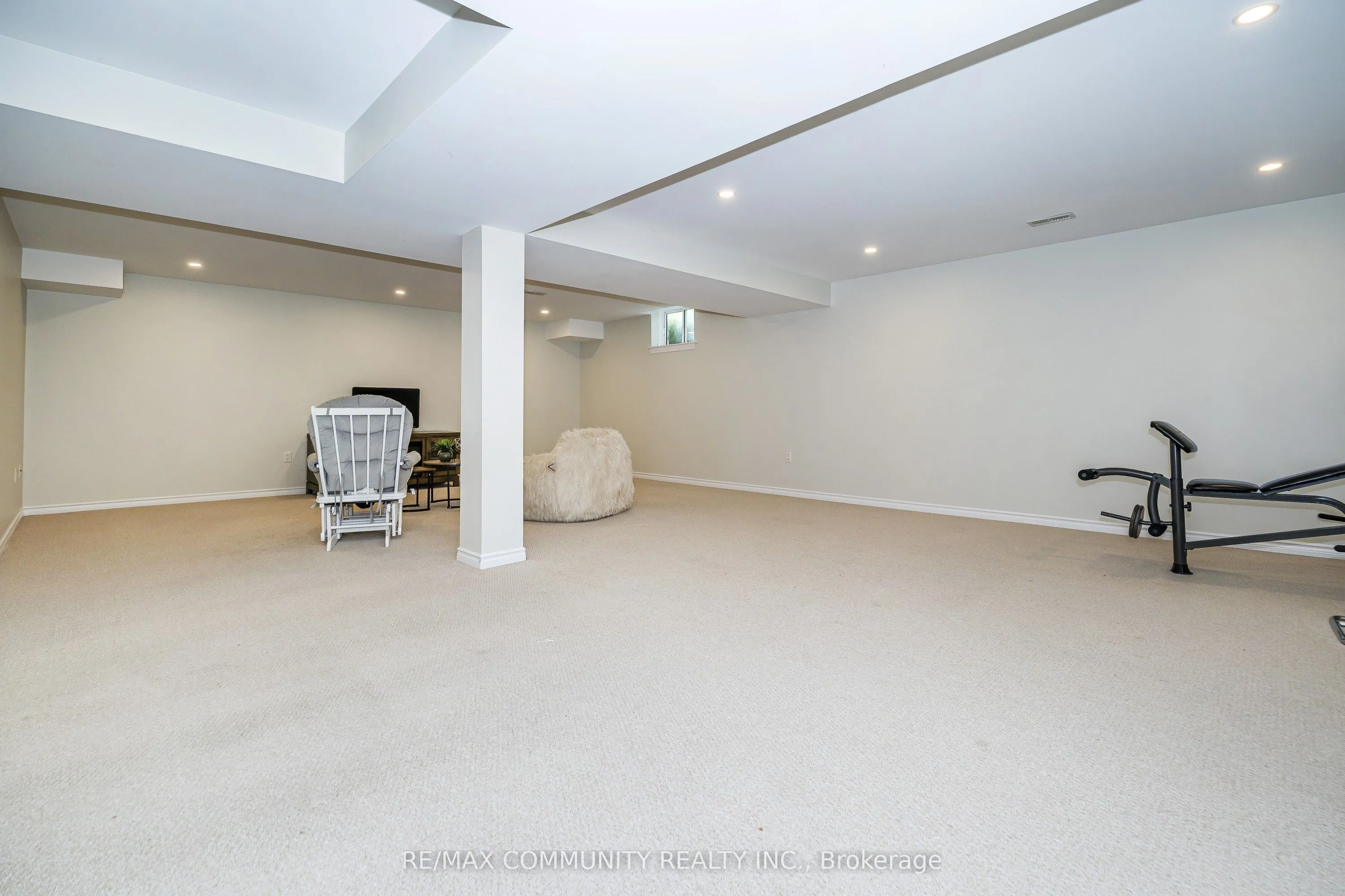 23 Holyrod Drive