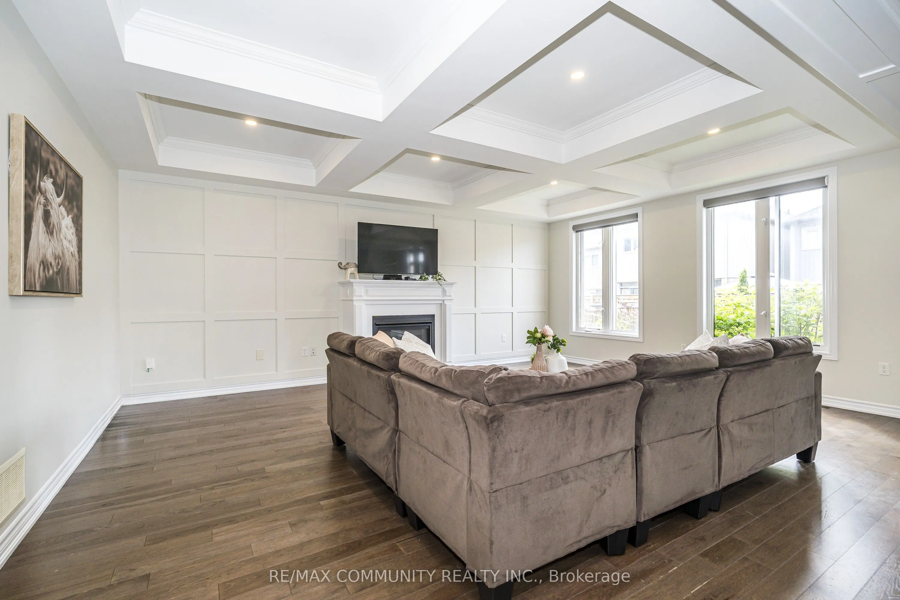 23 Holyrod Drive