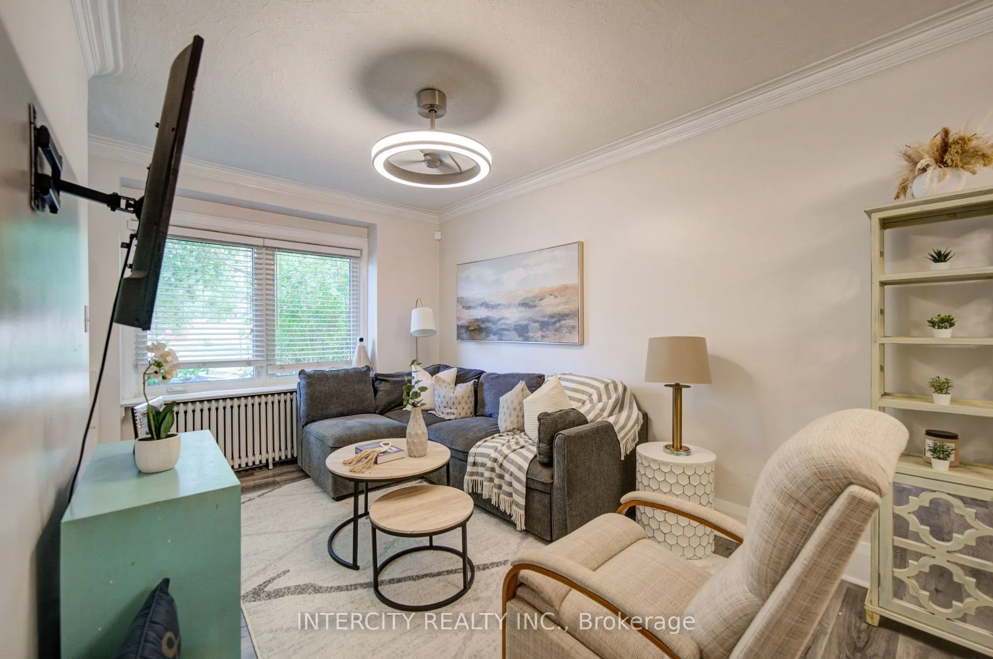 256 Blantyre Avenue