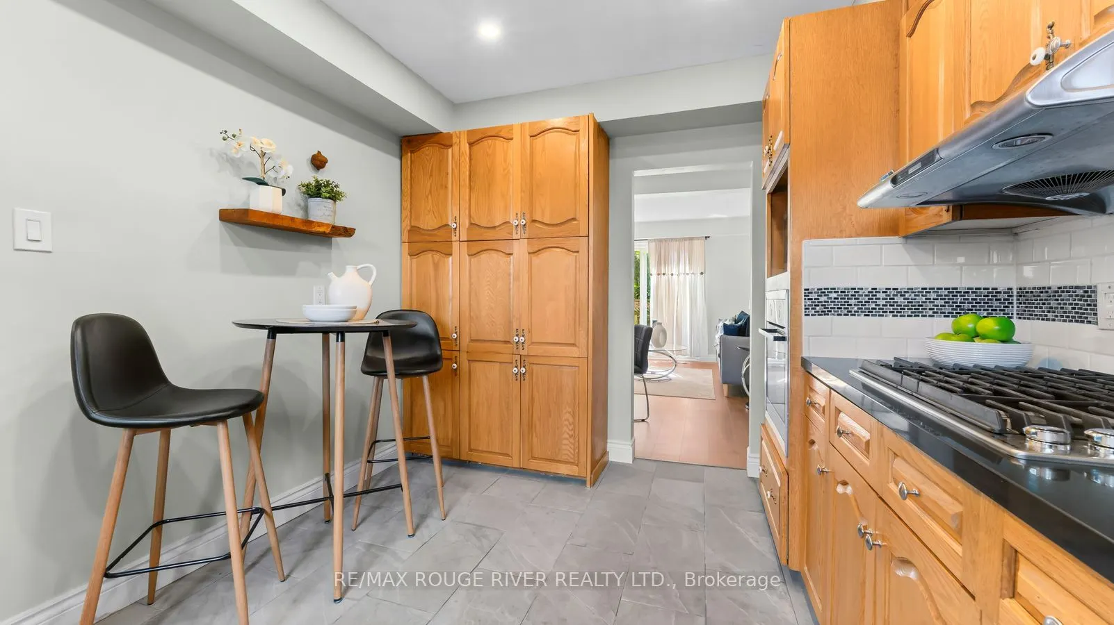 925 Bayly Street #99