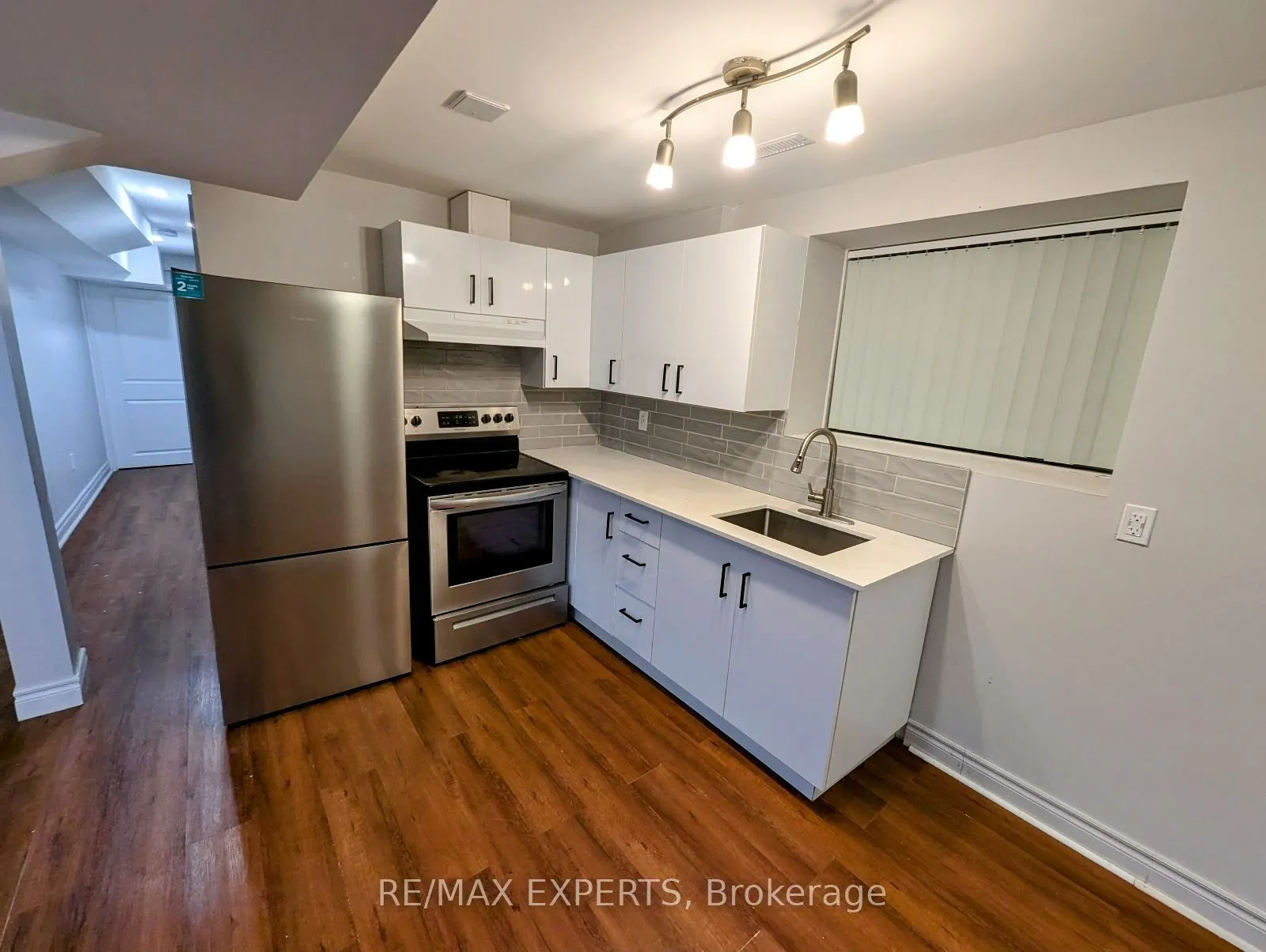 6 Ogston Crescent