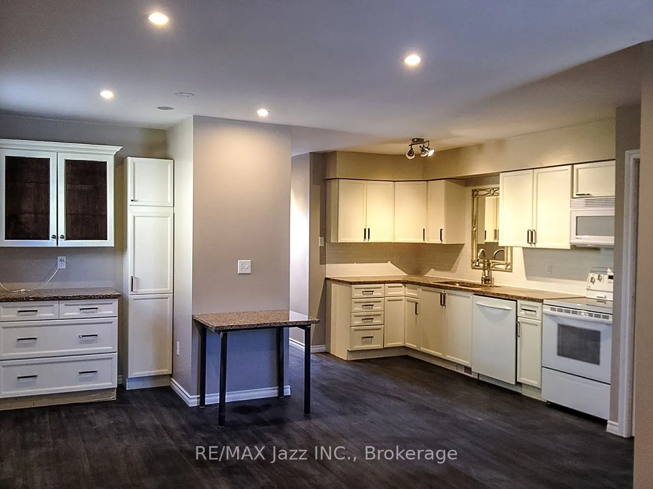 1431 Ritson Road S