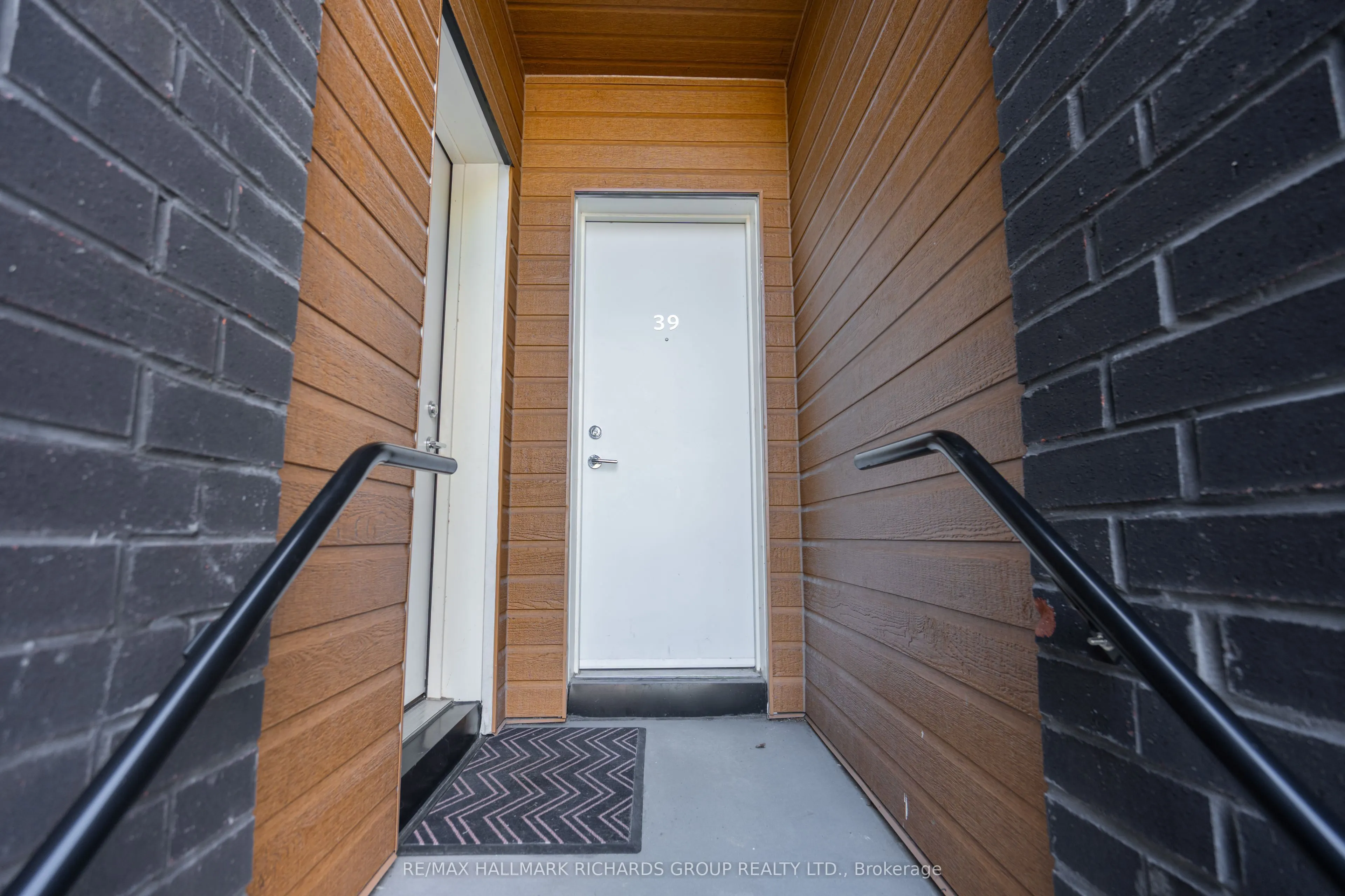 35 Birchcliff Avenue #39