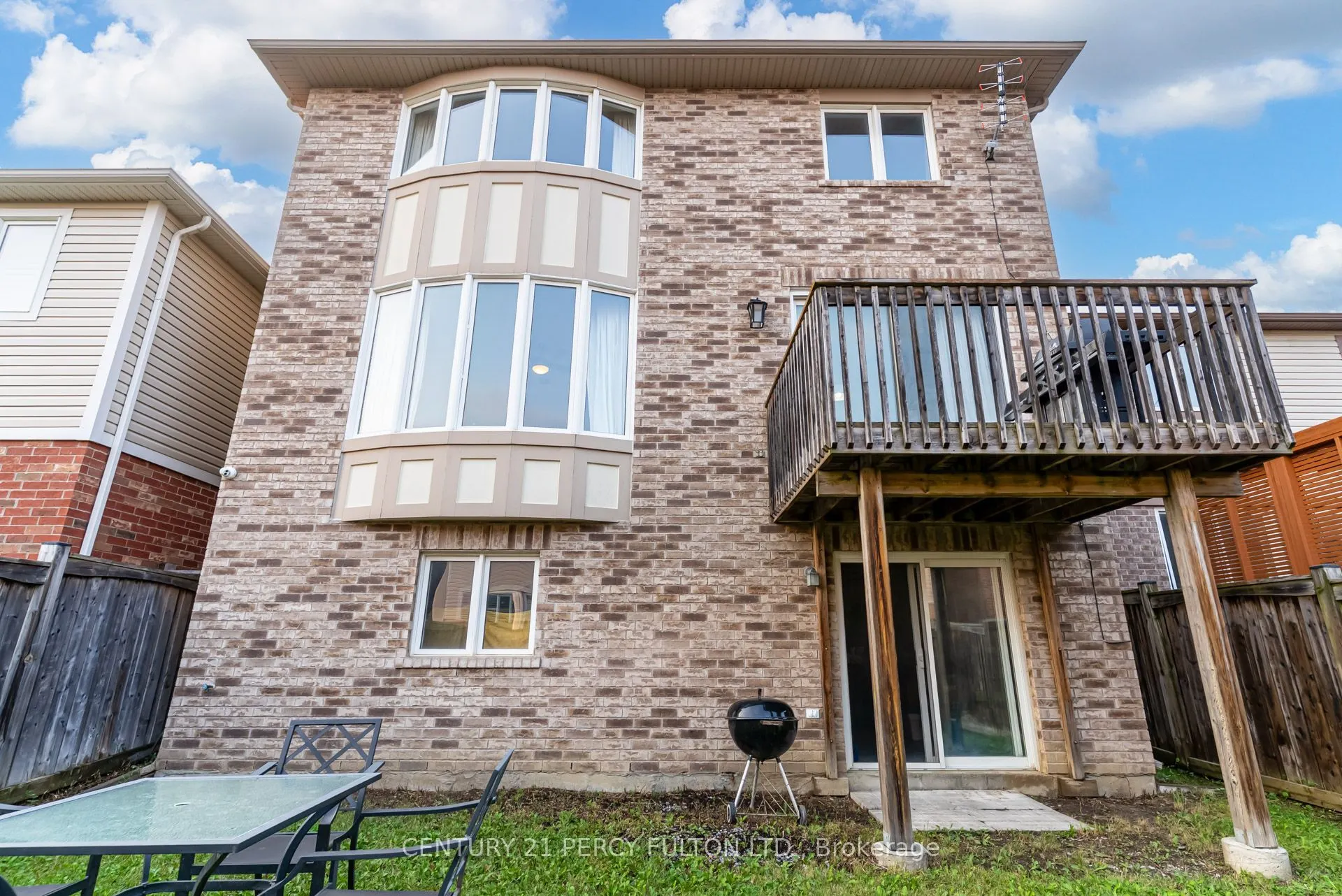 1825 Parkhurst Crescent