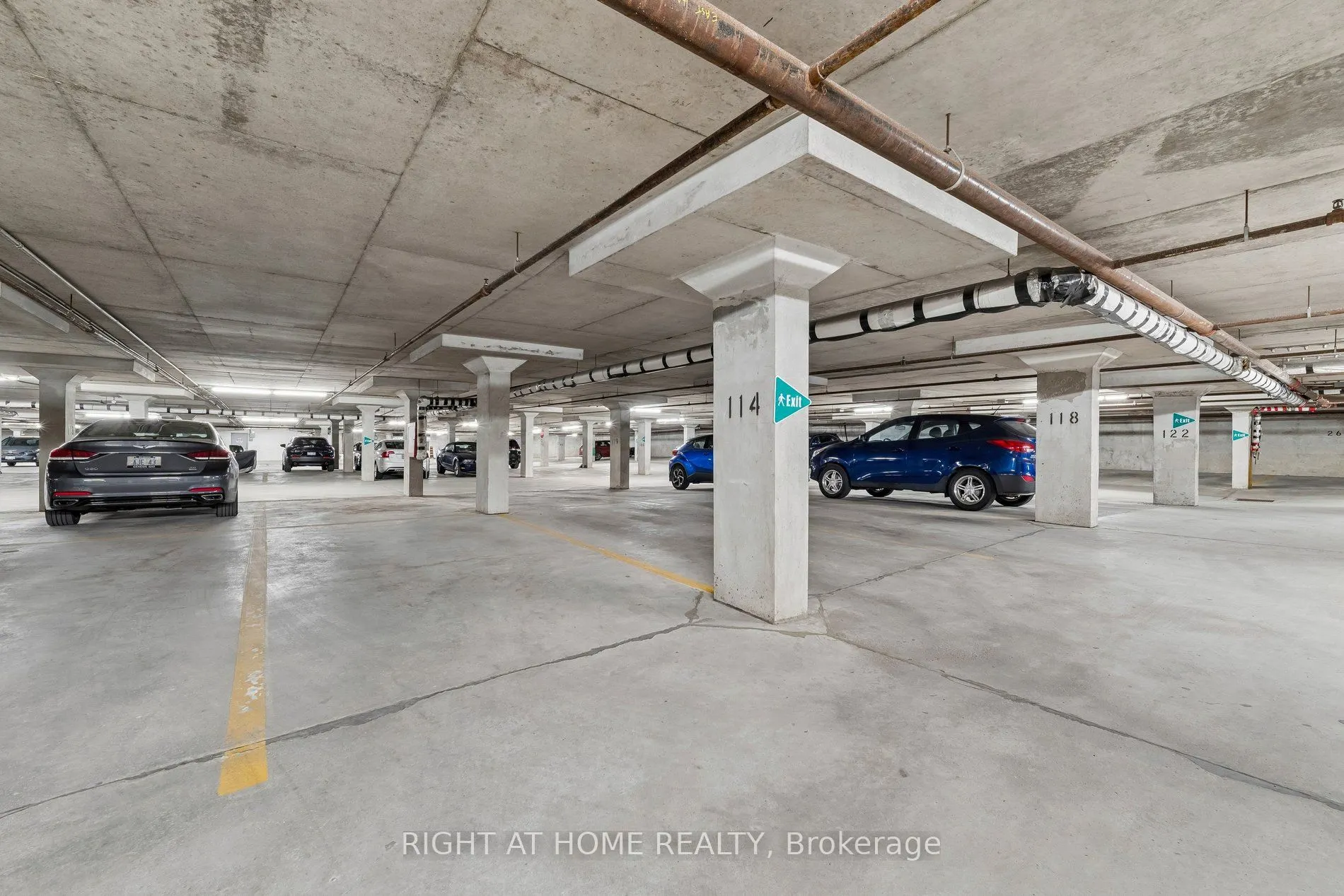 193 Lake Driveway Drive W #318