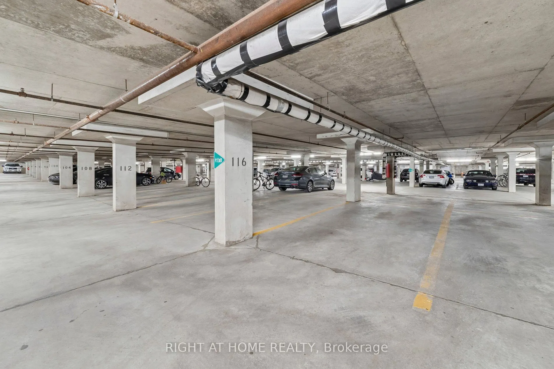193 Lake Driveway Drive W #318